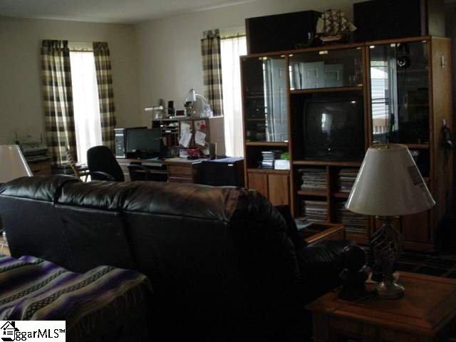 162 Mamie Black Road Pelzer, SC 29669