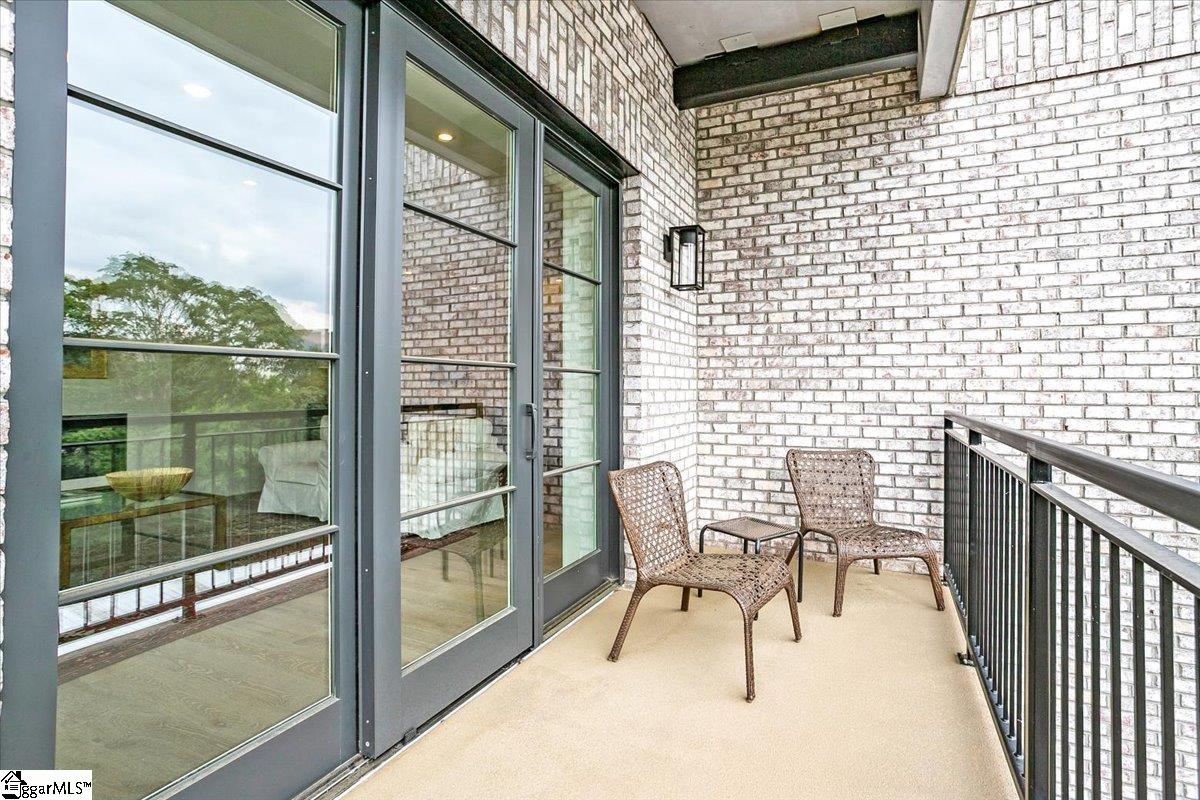 95 E Dr. David C. Francis St. Street UNIT Unit 303 Greenville, SC 29601