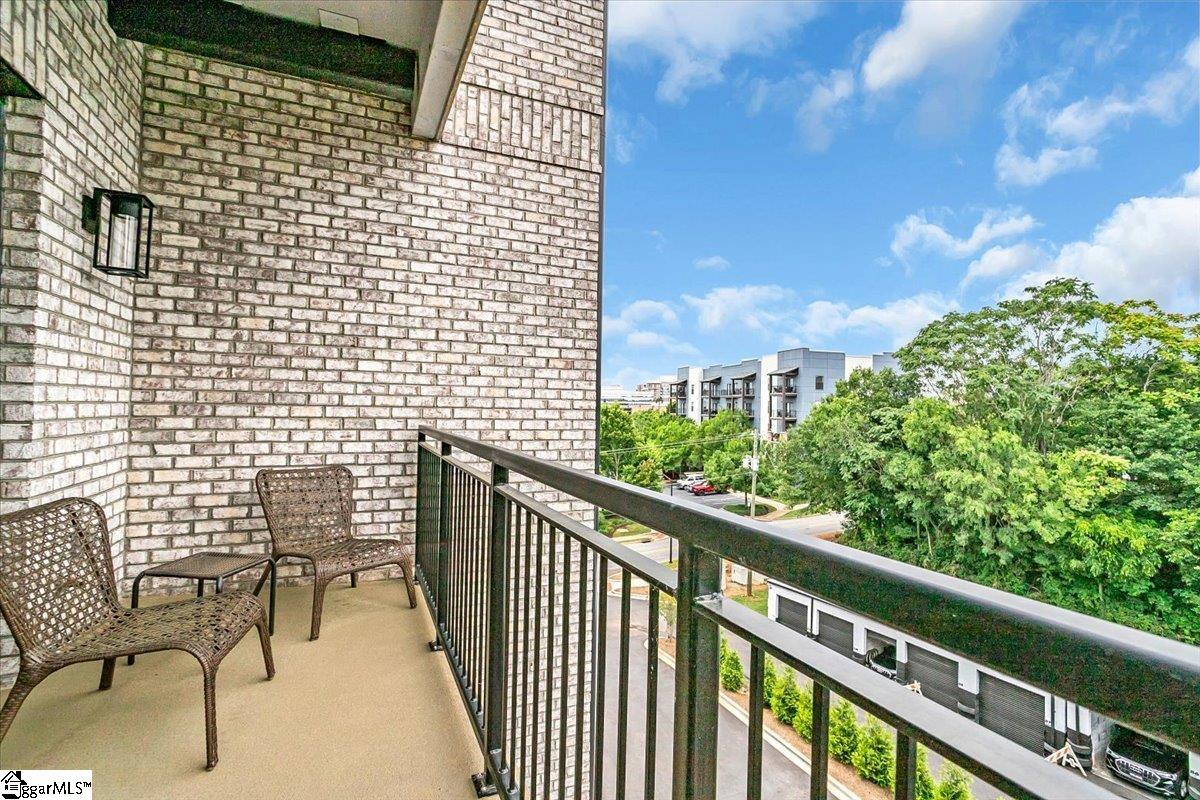 95 E Dr. David C. Francis St. Street UNIT Unit 303 Greenville, SC 29601