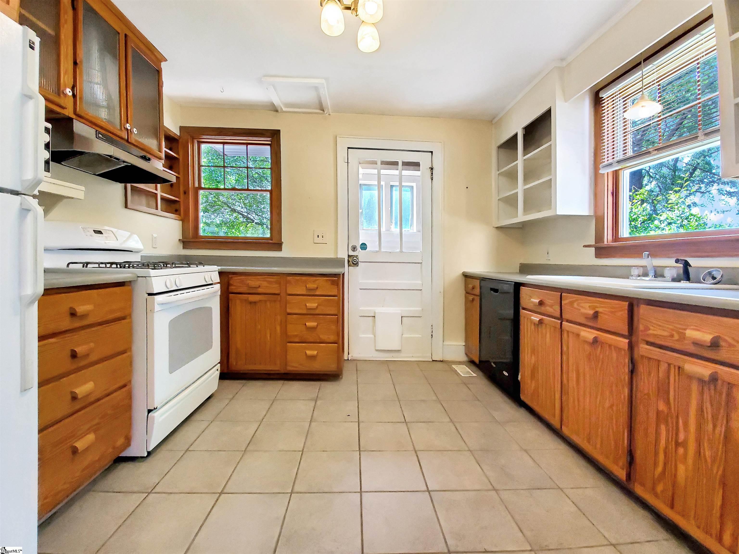 17 Arthur Avenue Greenville, SC 29605