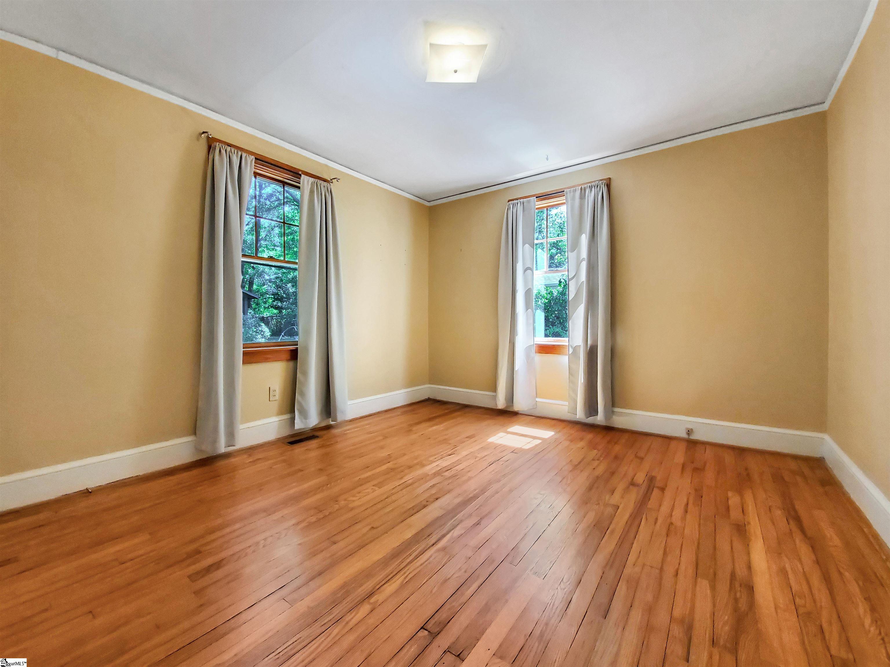 17 Arthur Avenue Greenville, SC 29605