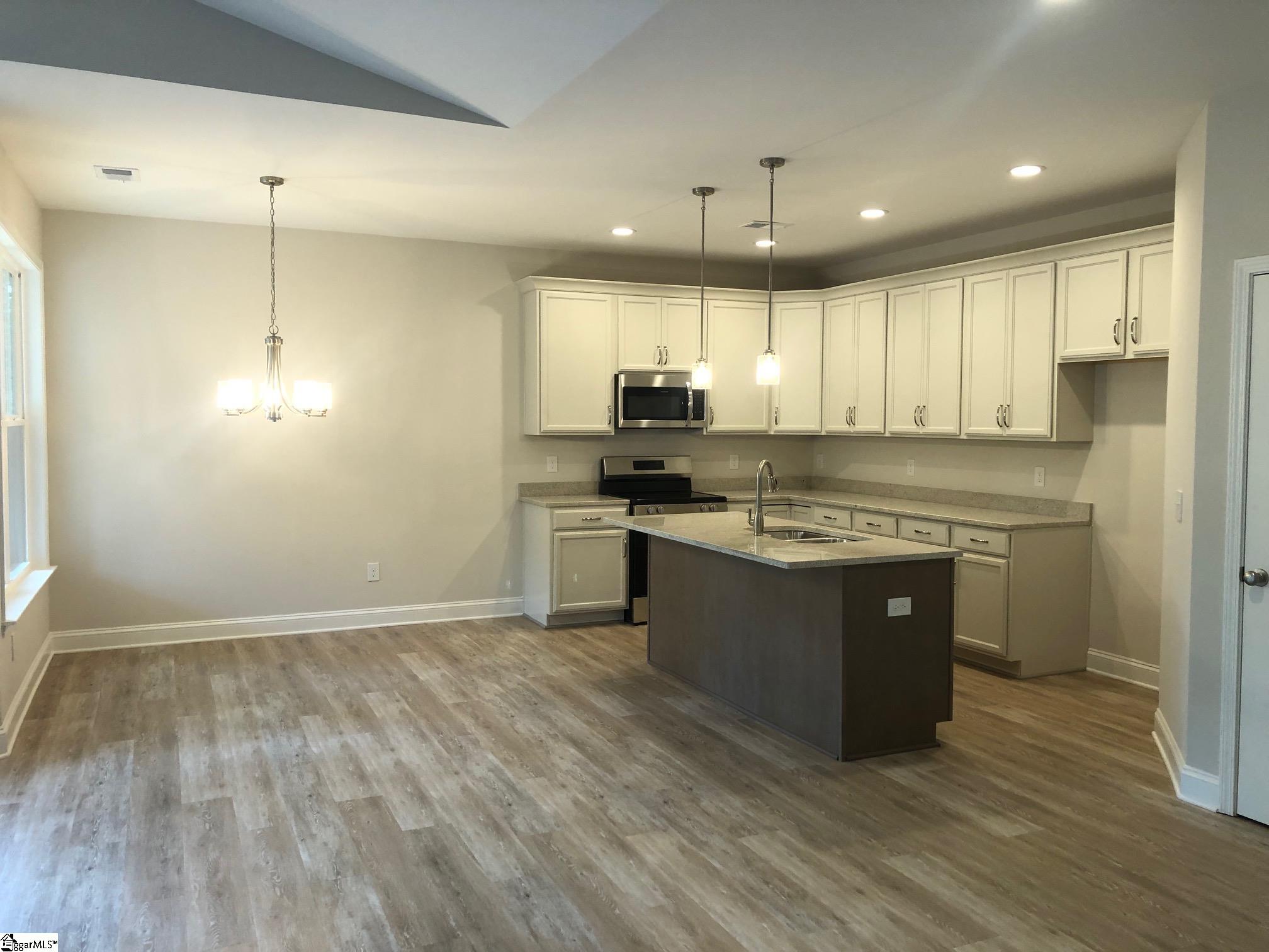 620 Forden Drive Wellford, SC 29385