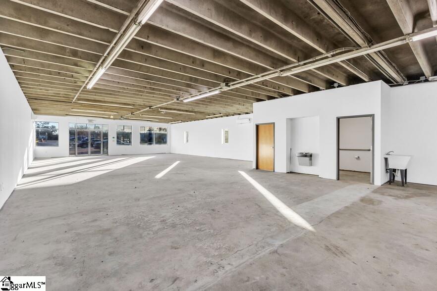 Homes for sale in Greenville, SC | 1215 Poinsett Hwy, Greenville, SC 29609 | MLS# 1491267