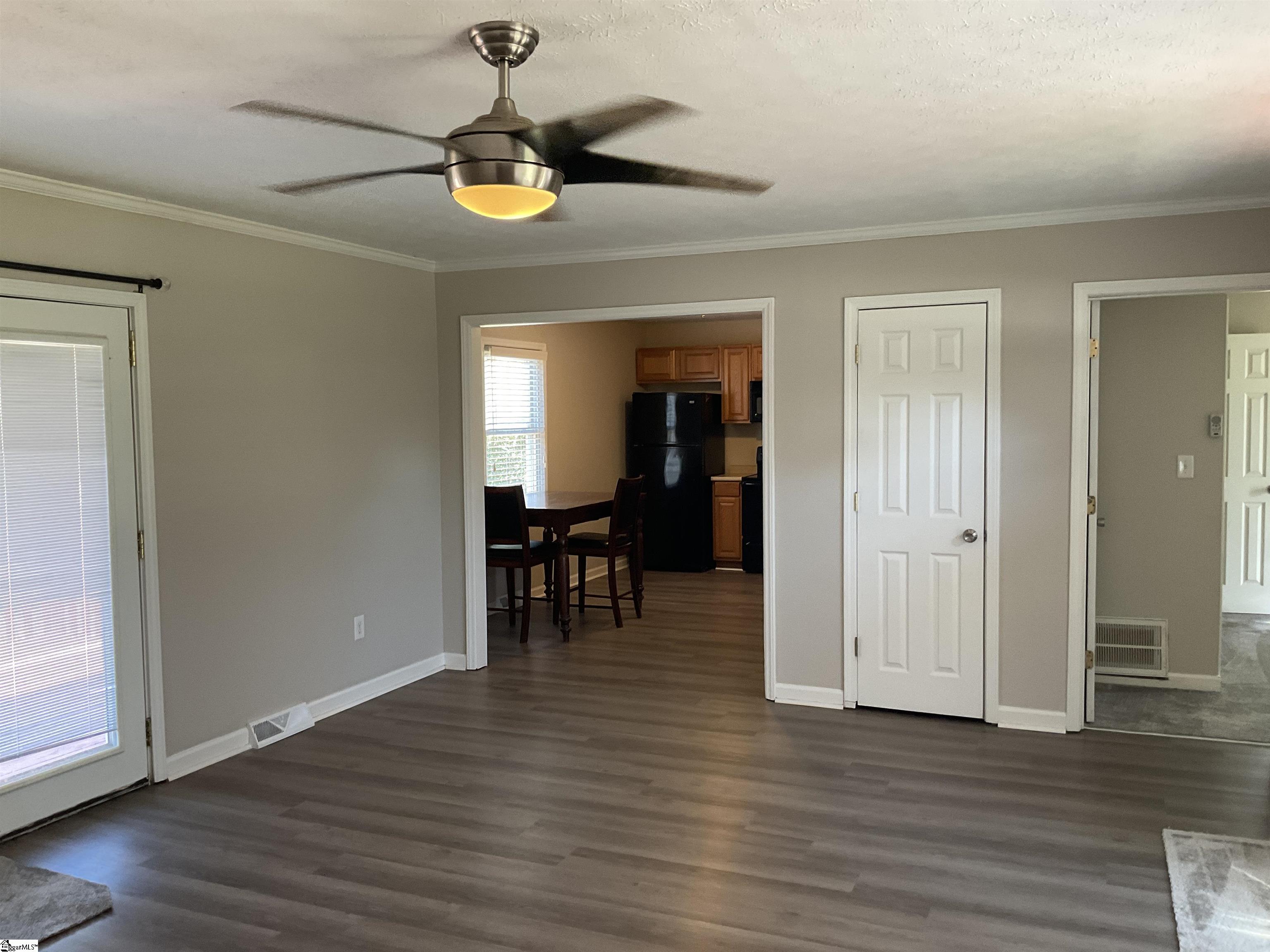 220 Larchwood Drive Simpsonville, SC 29680