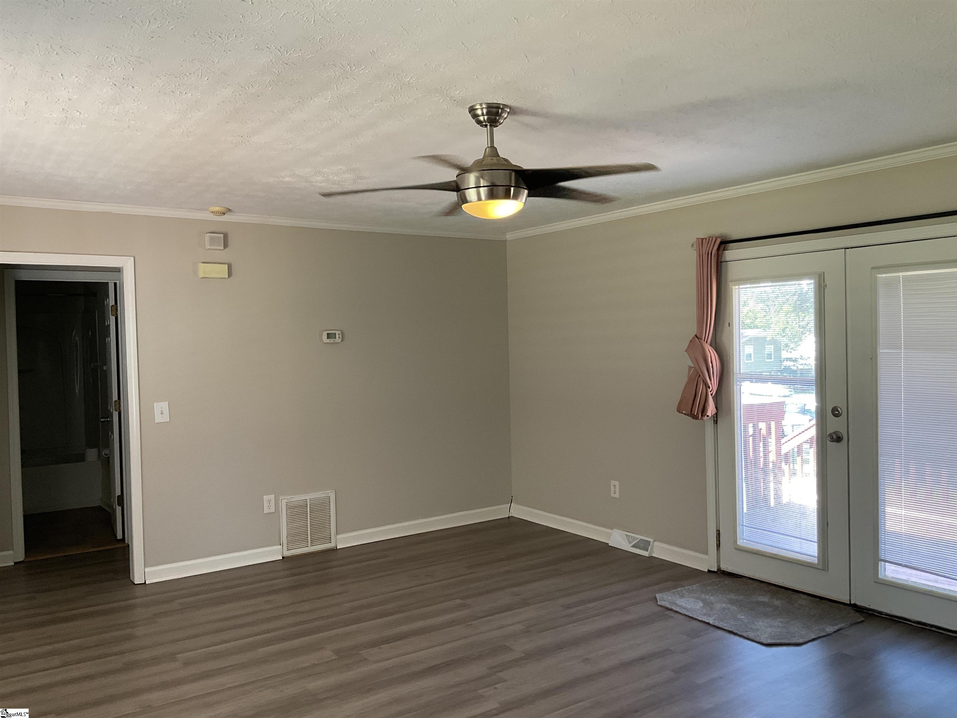 220 Larchwood Drive Simpsonville, SC 29680
