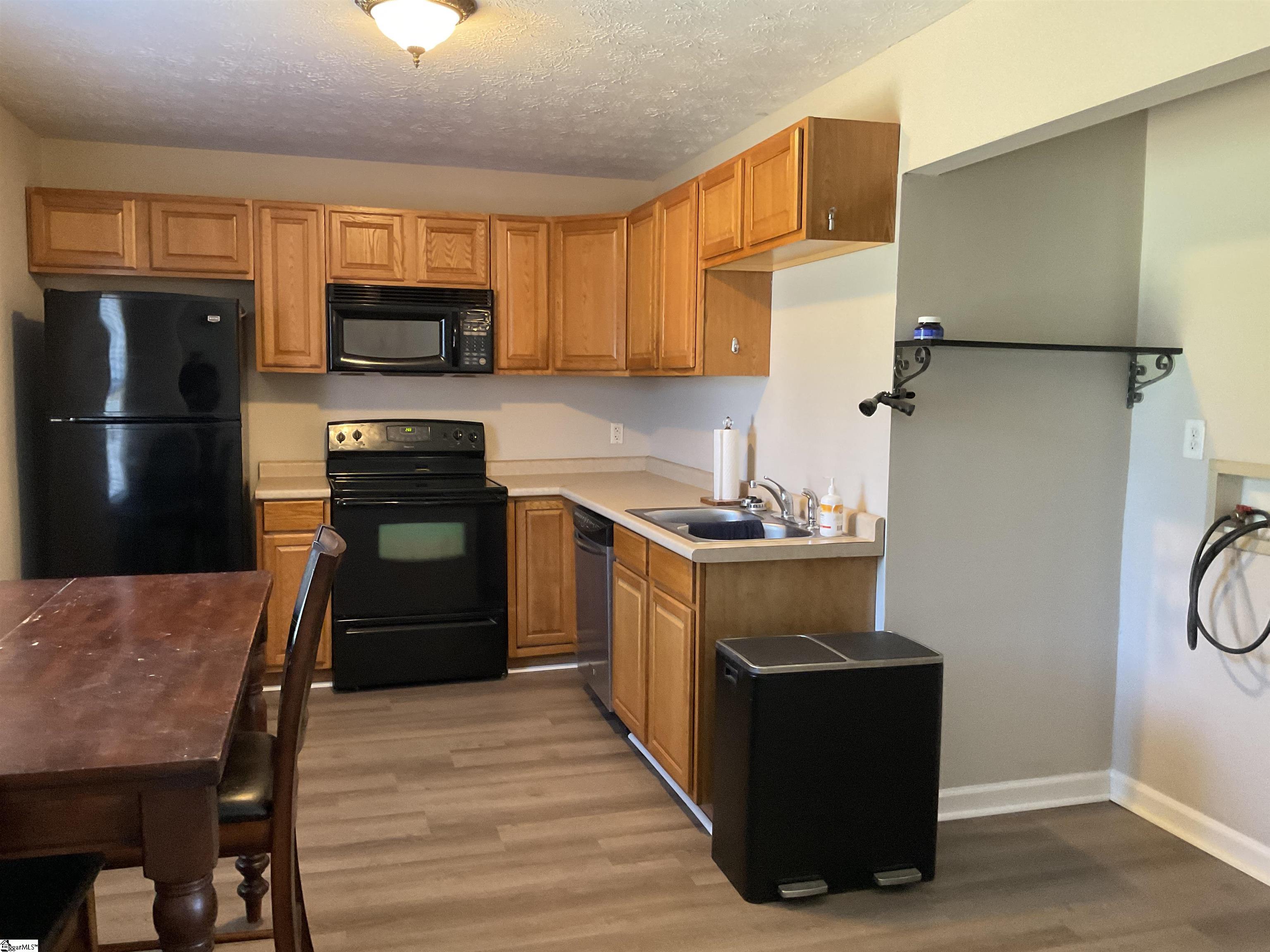 220 Larchwood Drive Simpsonville, SC 29680