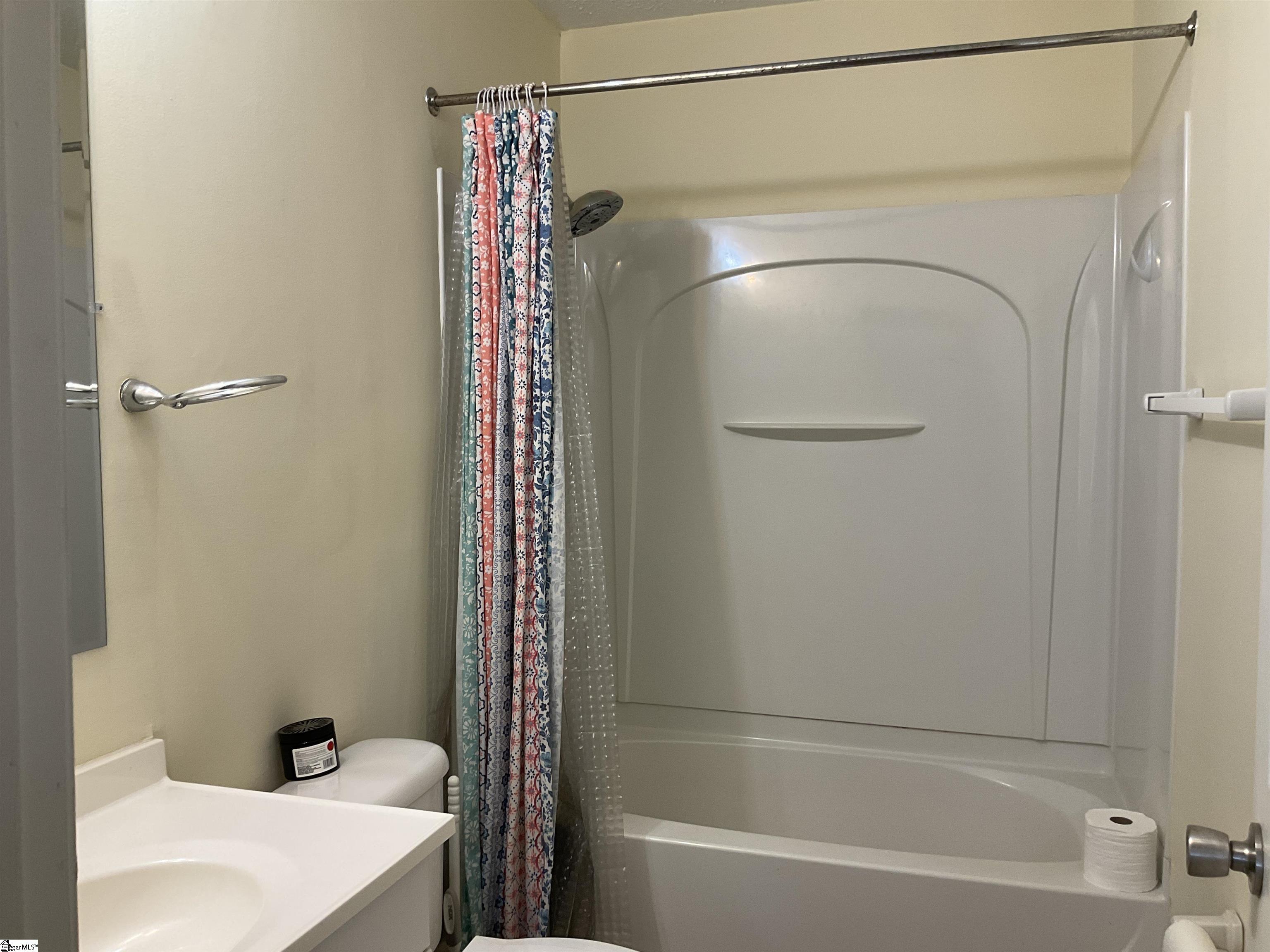220 Larchwood Drive Simpsonville, SC 29680