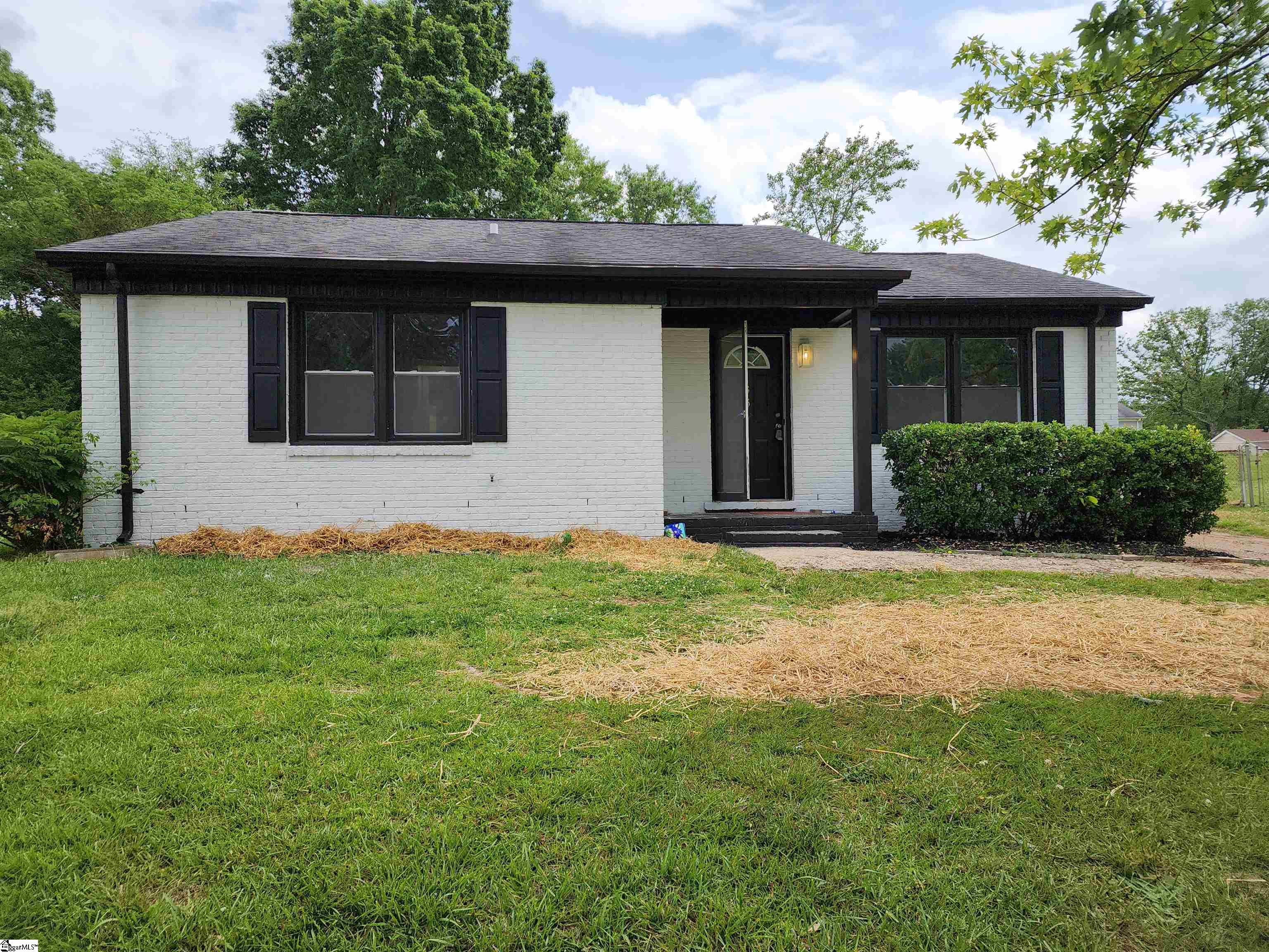 135 Raintree Drive