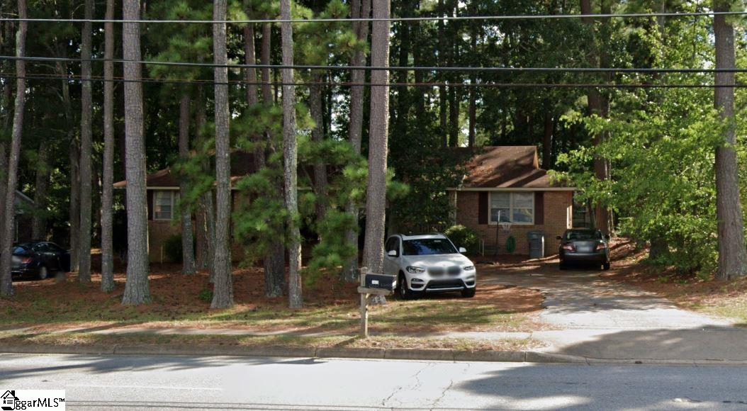 1423 Fernwood Glendale Road # B Spartanburg SC 29307