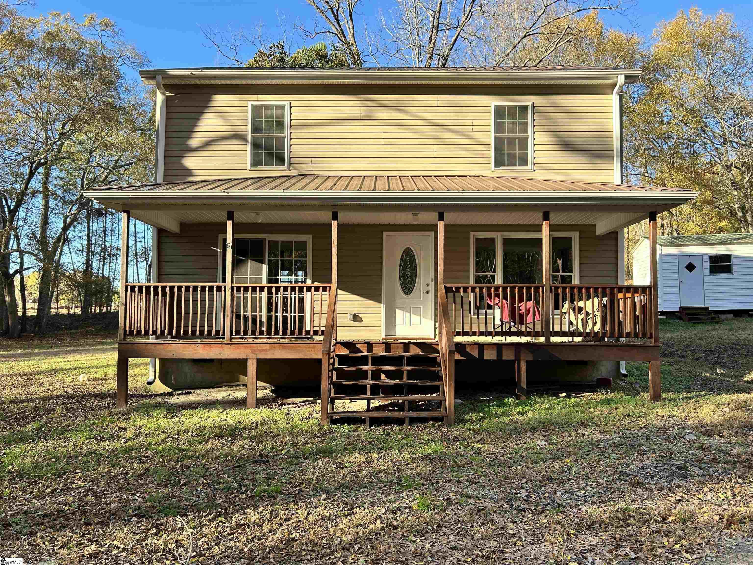 2 bedroom 1.5 bath home ready to be rented. Larger bedroom has room for 2 beds.