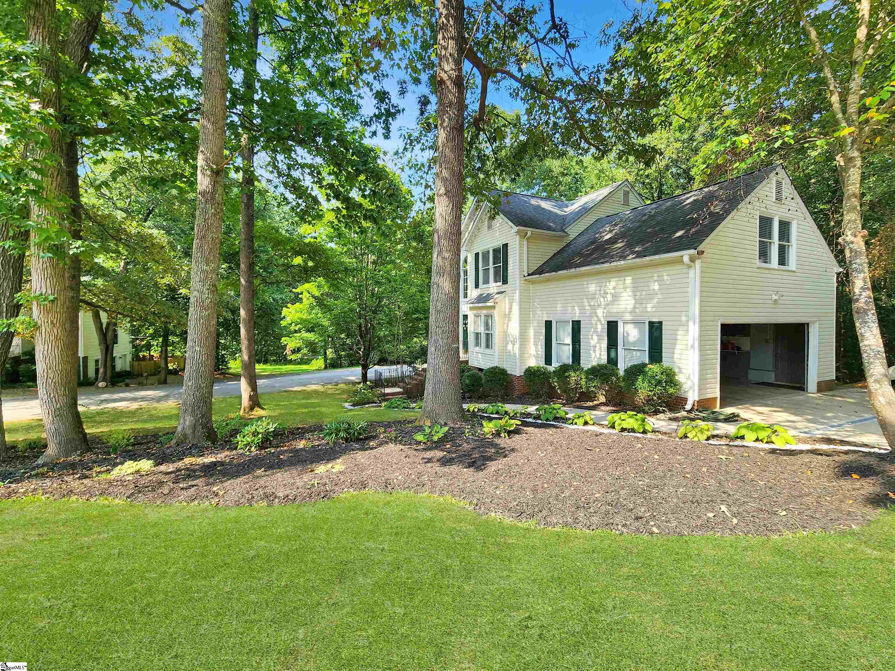 604 Wild Horse Creek Drive Simpsonville, SC 29680