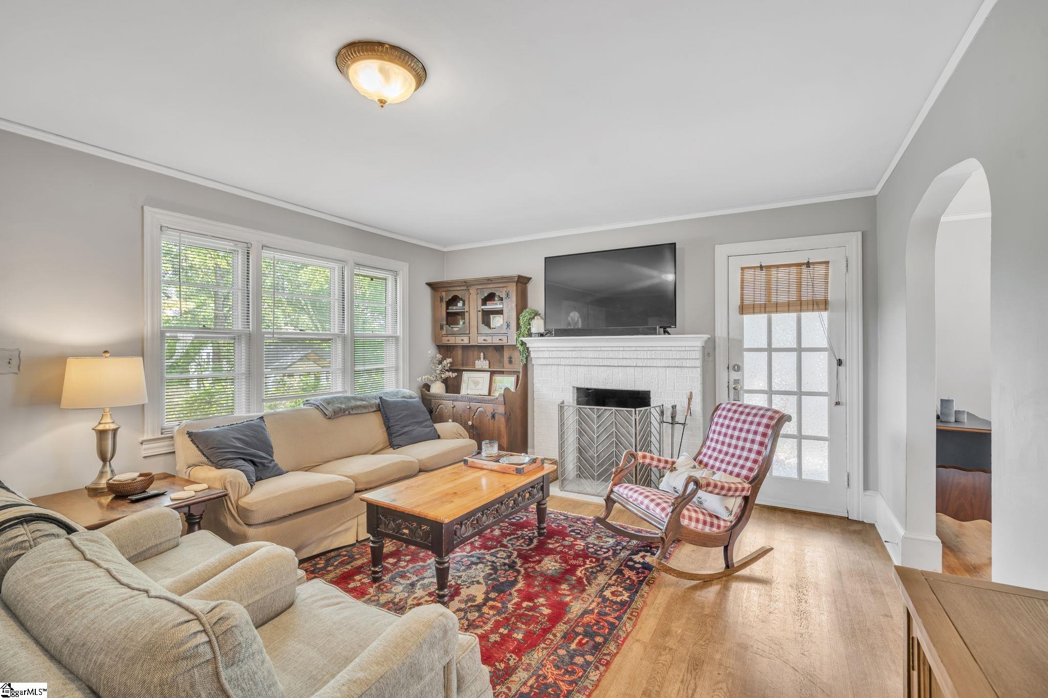 8 N Avondale Drive