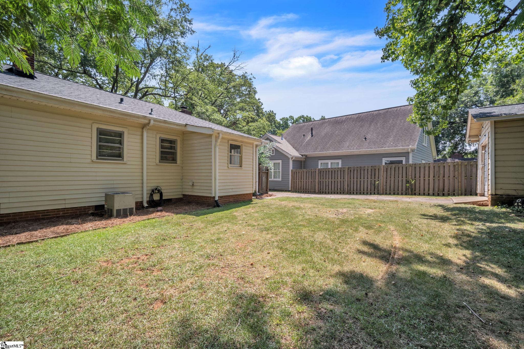8 N Avondale Drive