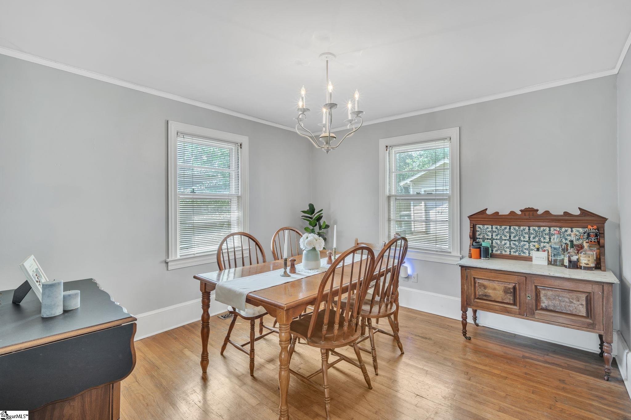 8 N Avondale Drive