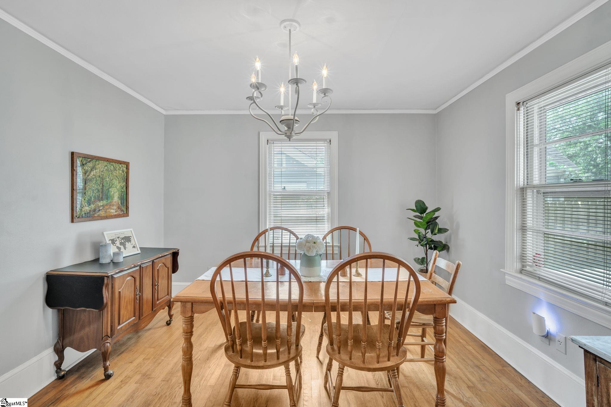 8 N Avondale Drive