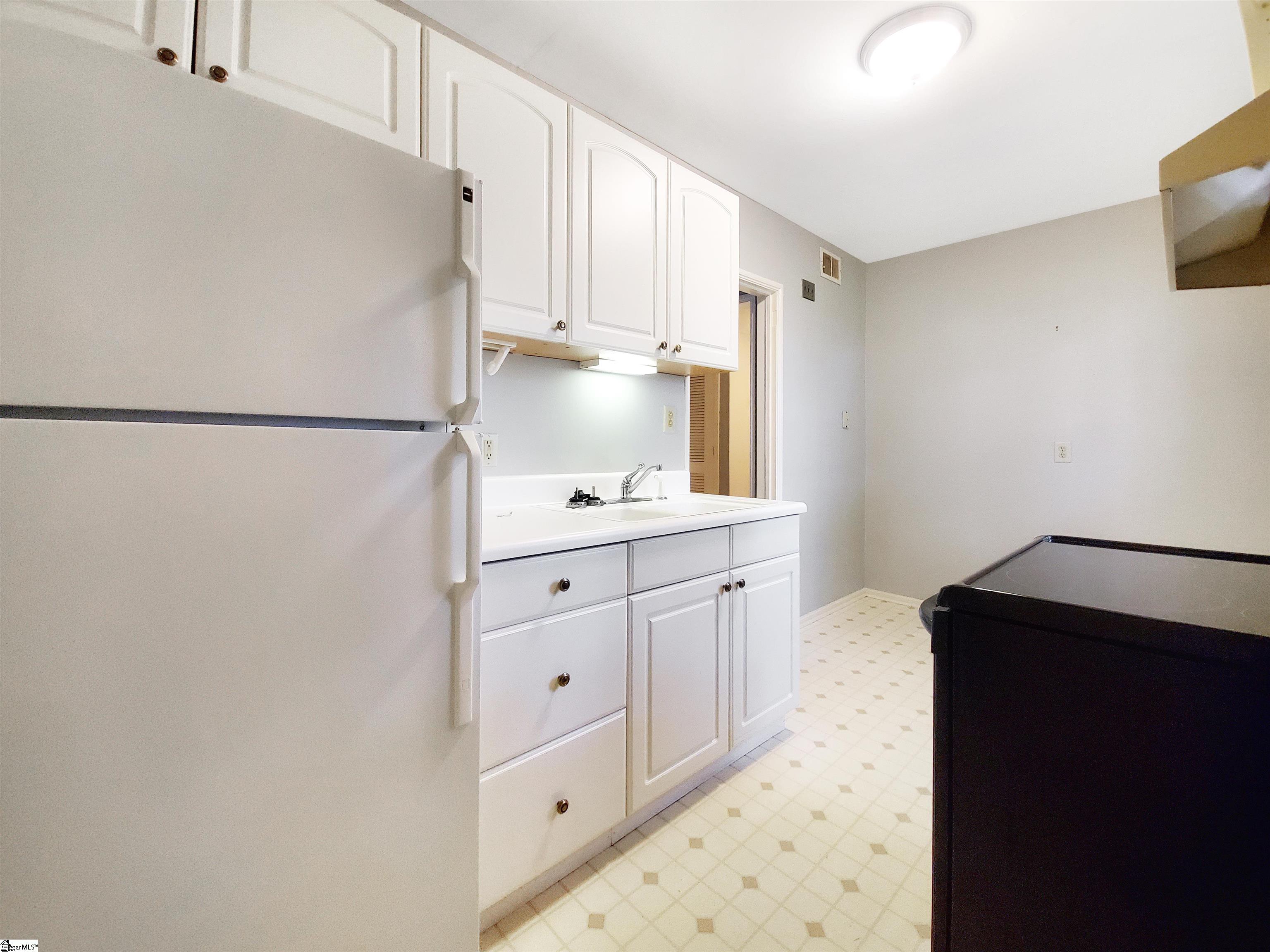 100 Lewis Drive UNIT Unit 21-G Greenville, SC 29605