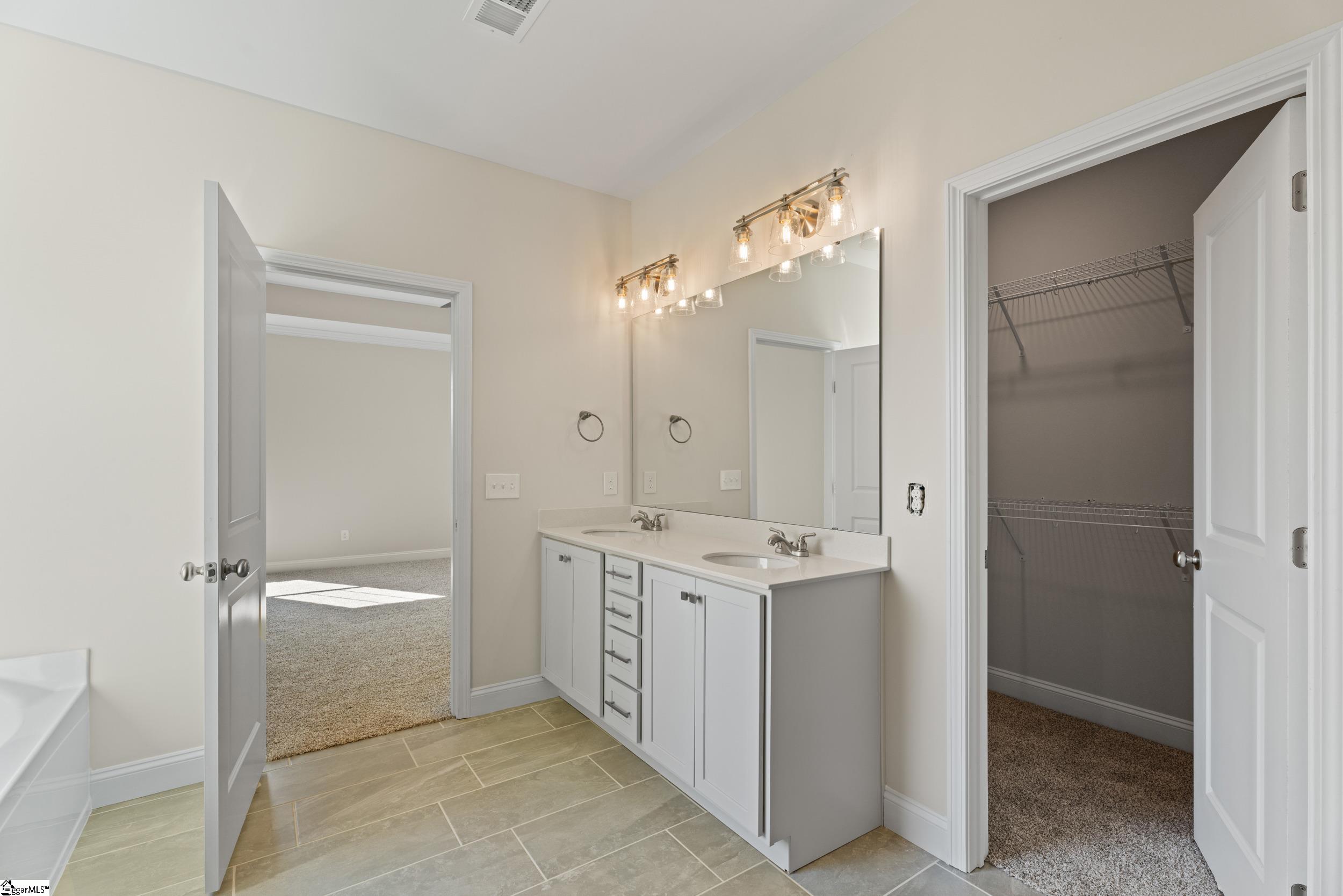1325 Wellton Place Campobello, SC 29322