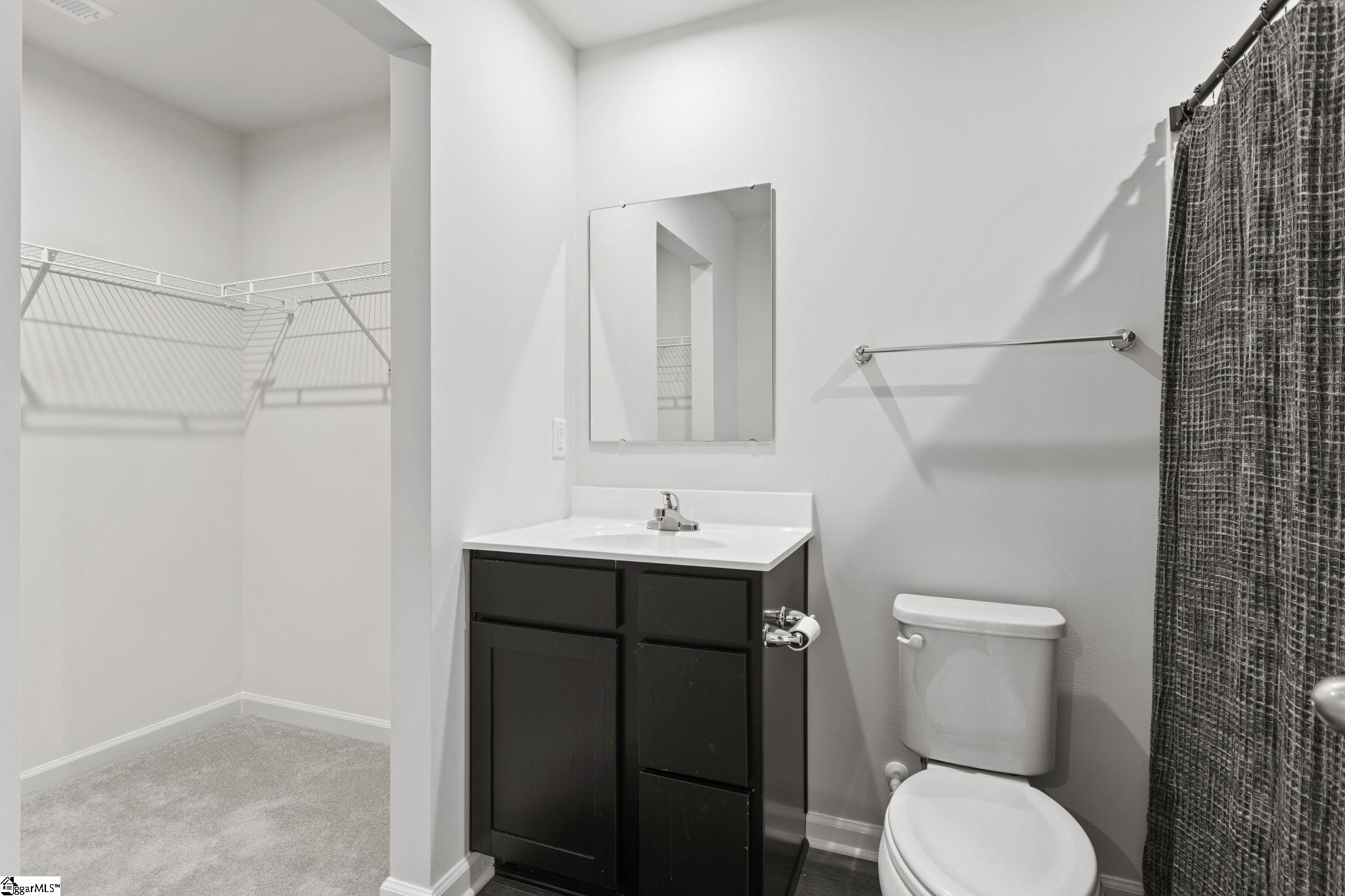 32 Verdant Leaf Way Greenville, SC 29617