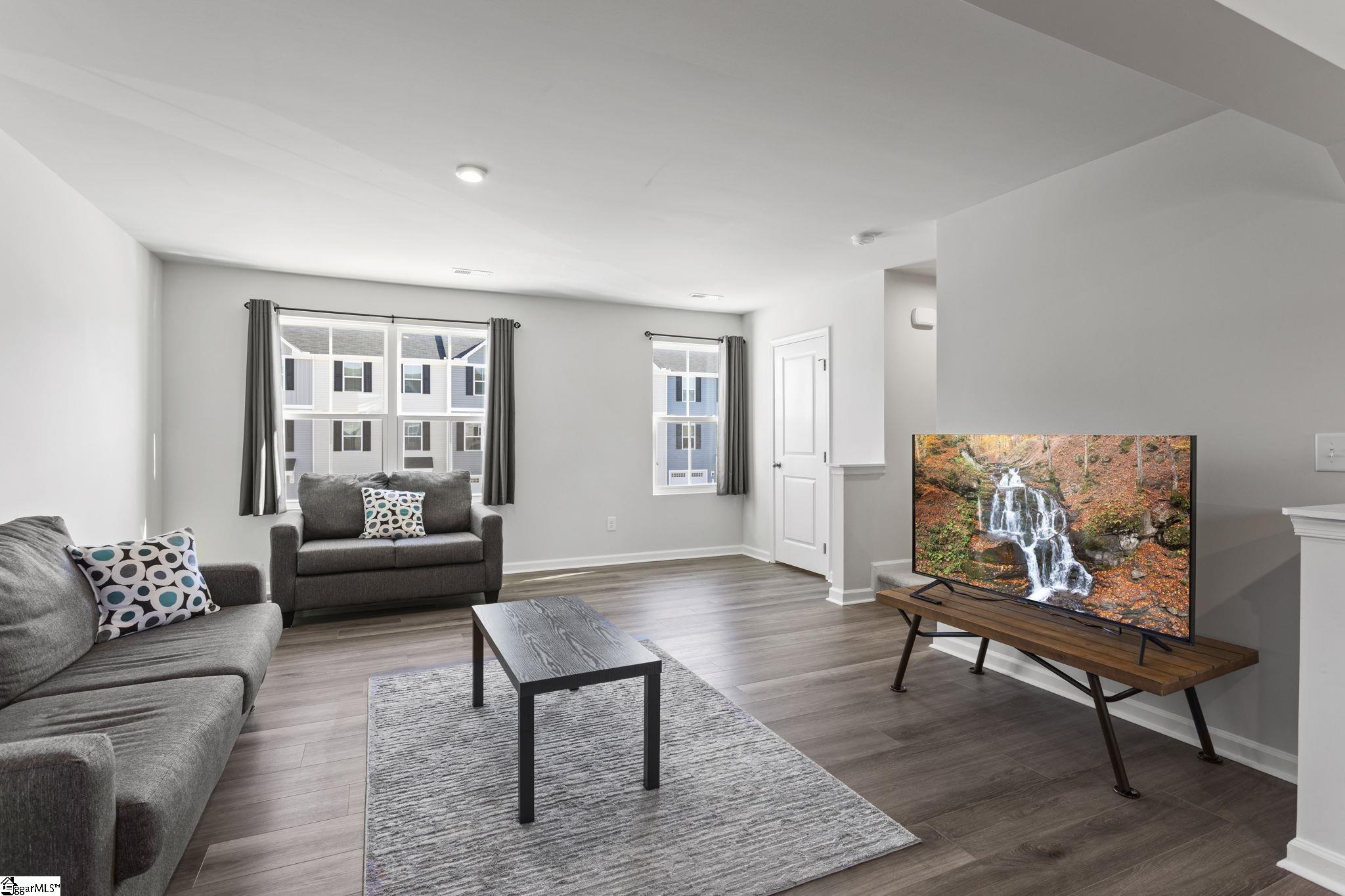 32 Verdant Leaf Way Greenville, SC 29617