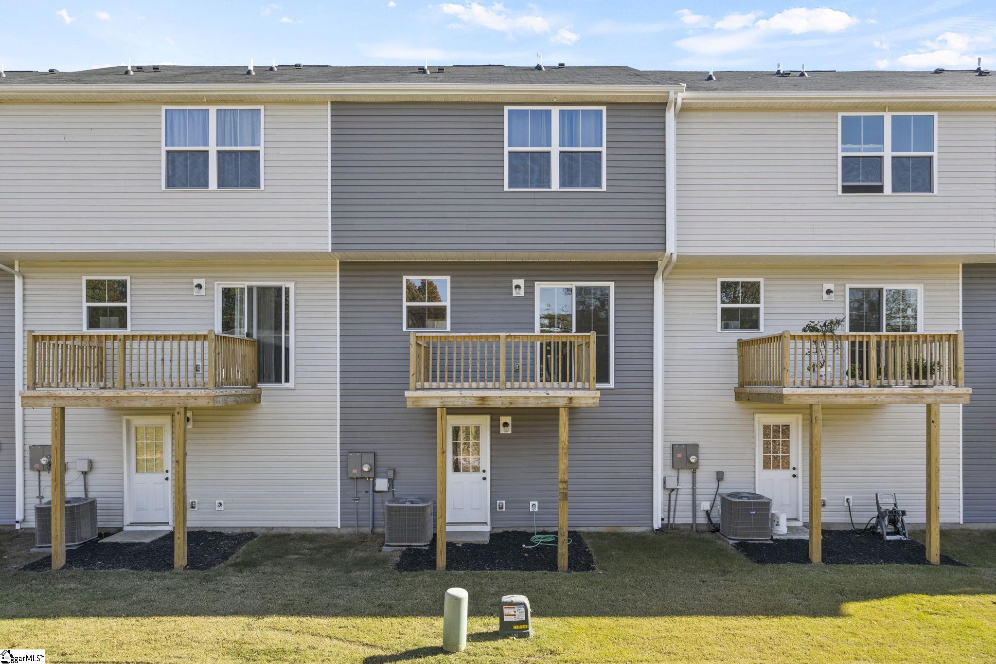 32 Verdant Leaf Way Greenville, SC 29617