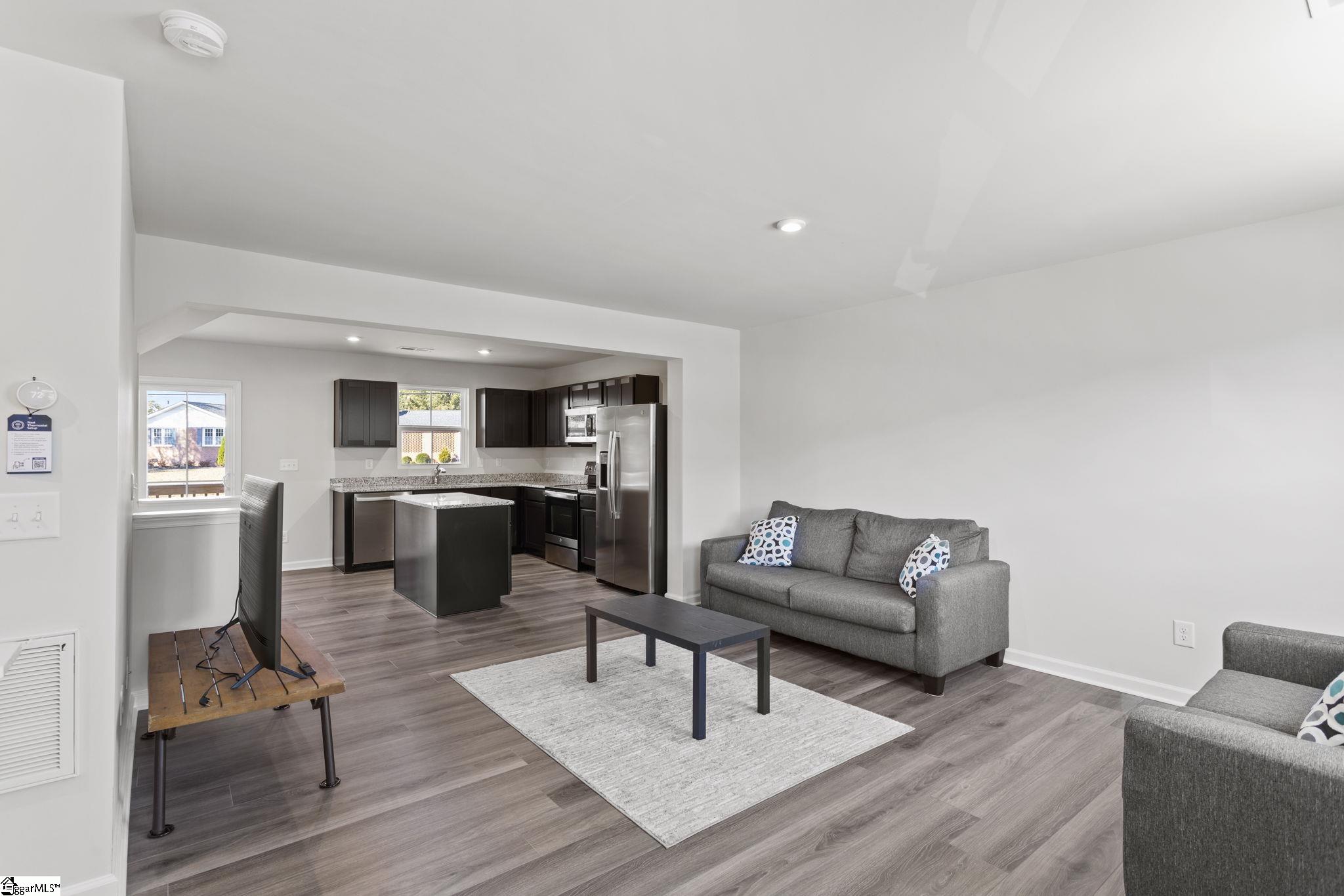 32 Verdant Leaf Way Greenville, SC 29617