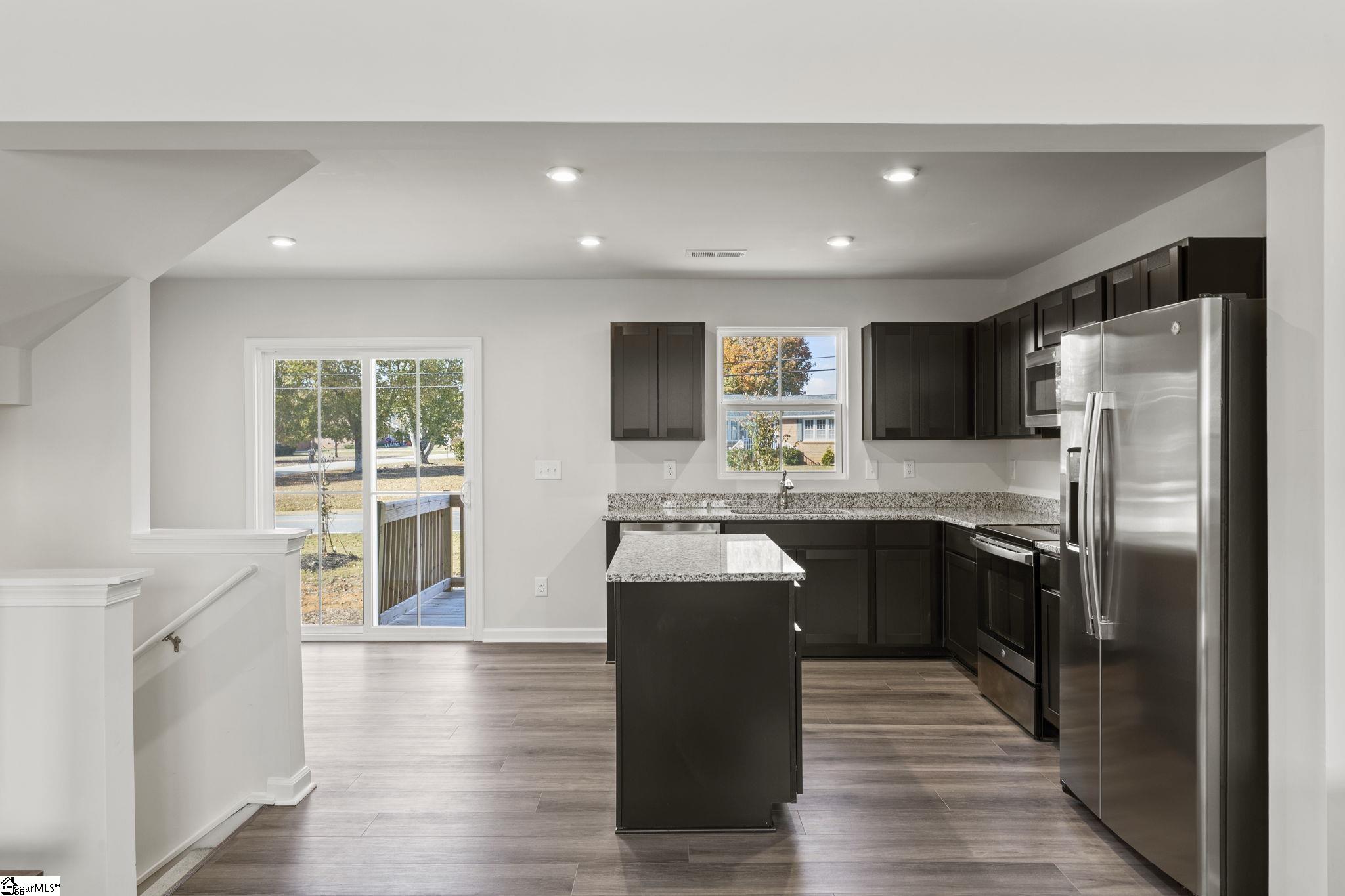 32 Verdant Leaf Way Greenville, SC 29617