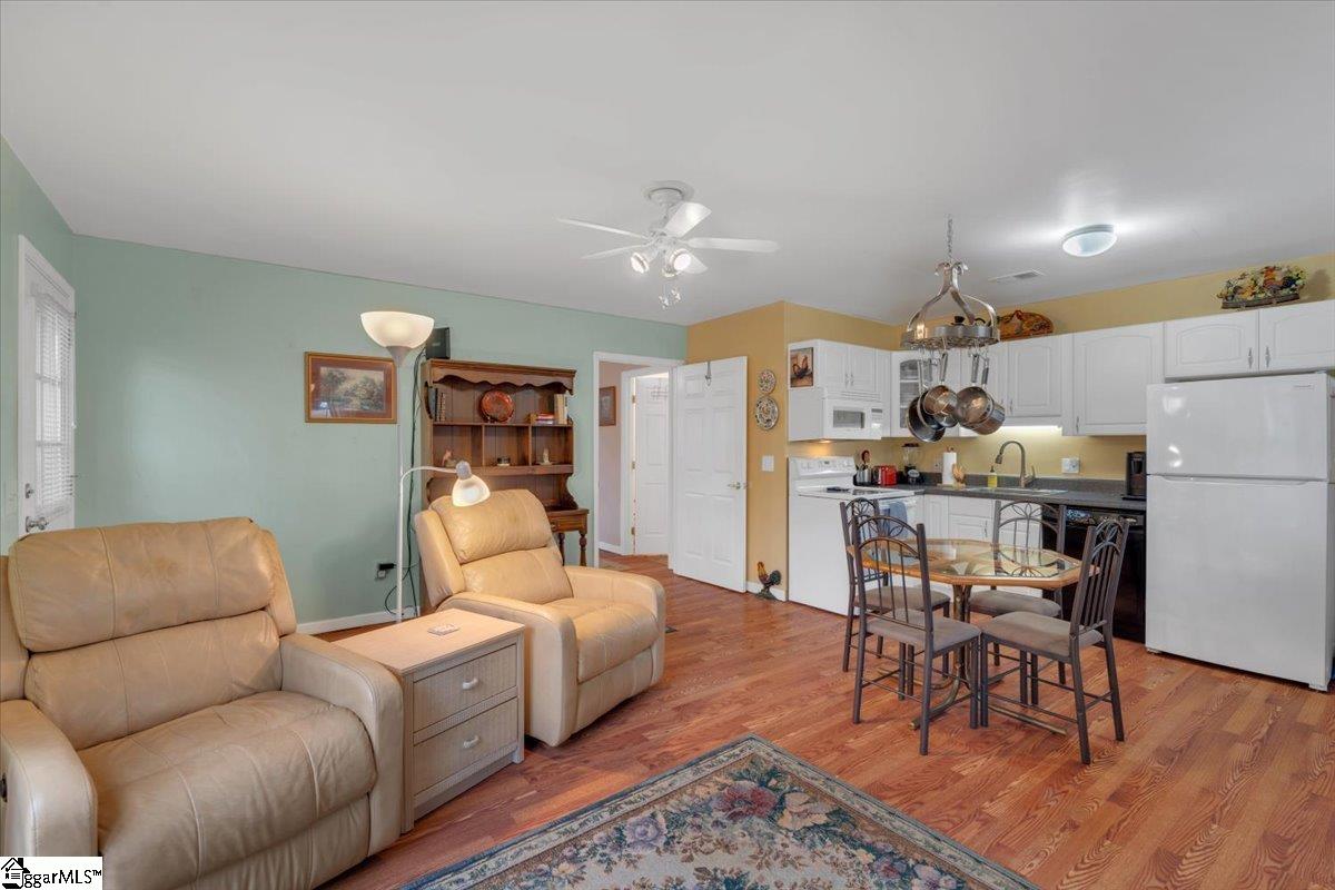 11 Dottie Court