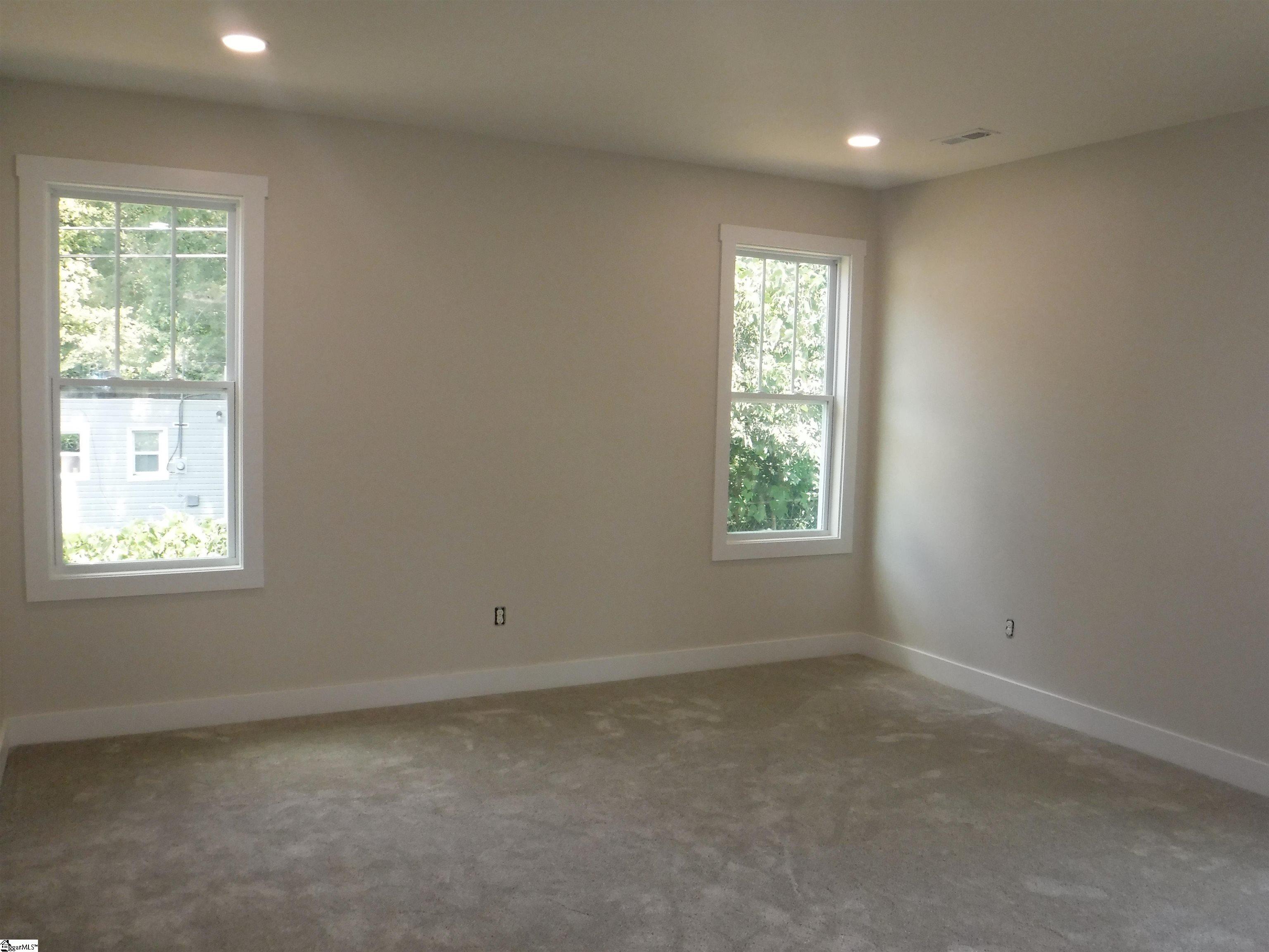 504 Greenlea Street Spartanburg, SC 29306