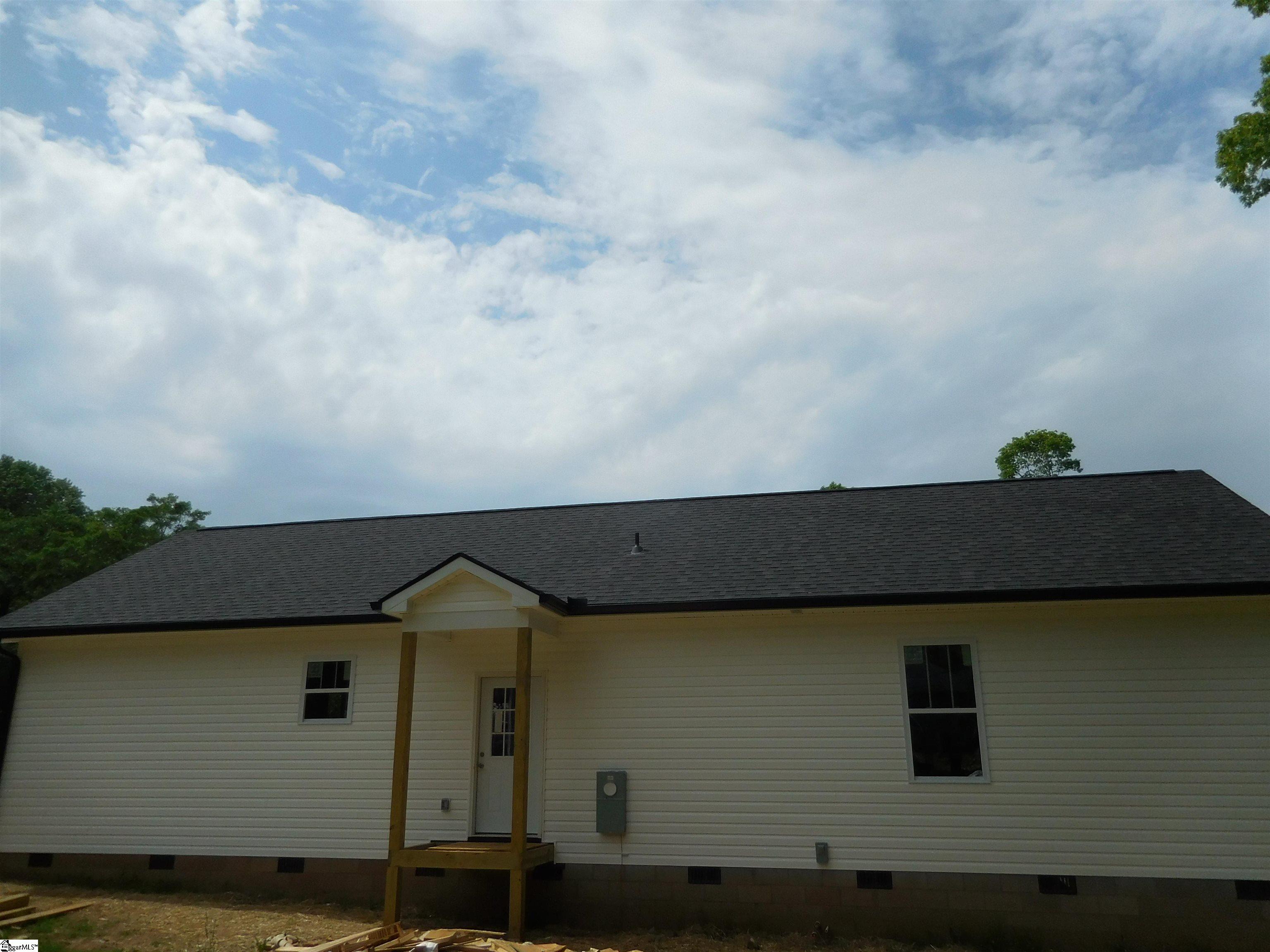 504 Greenlea Street Spartanburg, SC 29306