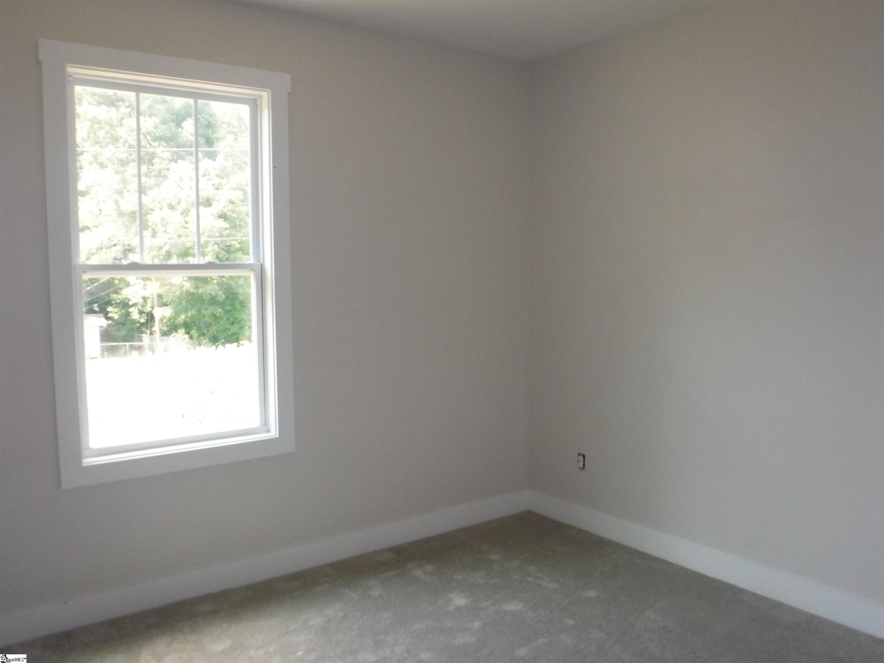 504 Greenlea Street Spartanburg, SC 29306