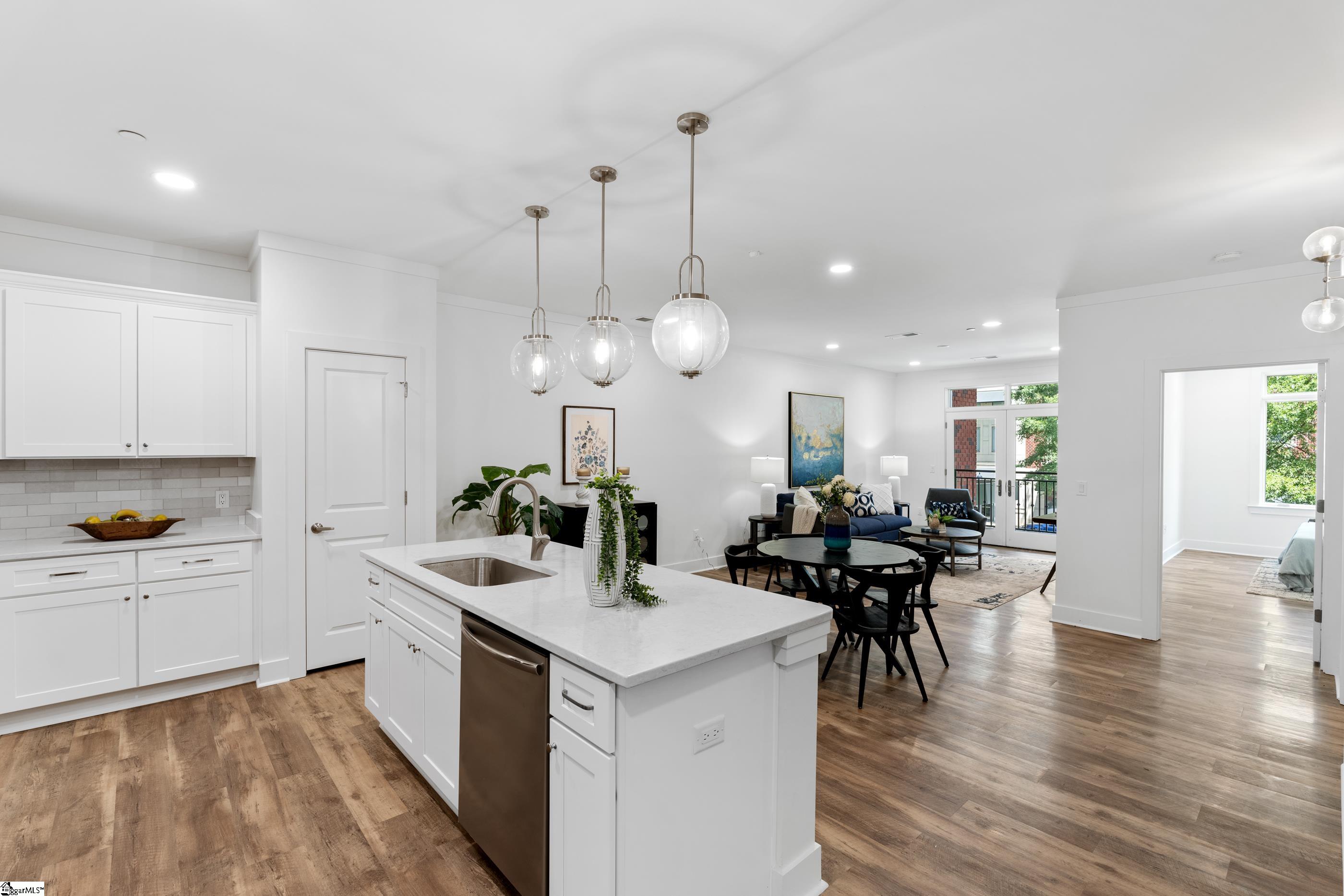 98 E McBee Avenue UNIT Unit 201 Greenville, SC 29601