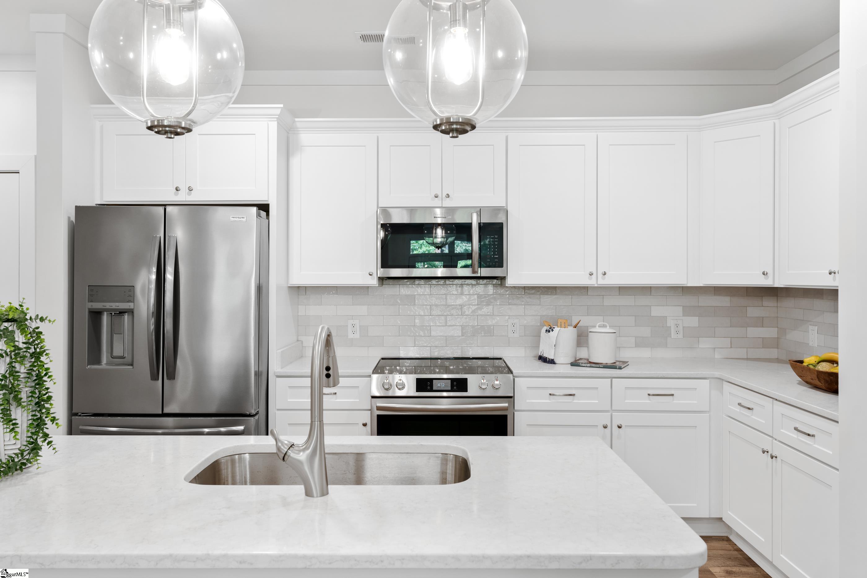 98 E McBee Avenue UNIT Unit 201 Greenville, SC 29601