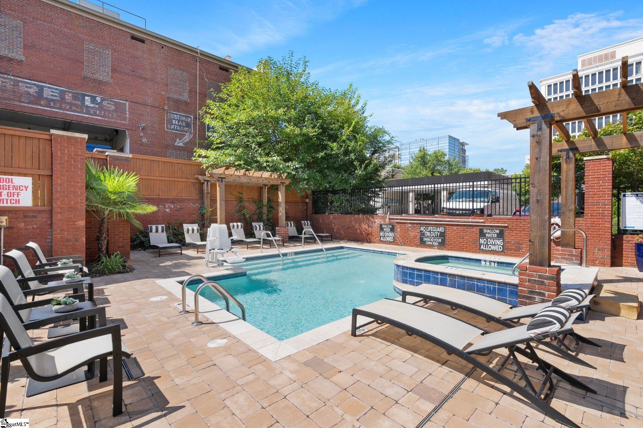 98 E McBee Avenue UNIT Unit 201 Greenville, SC 29601