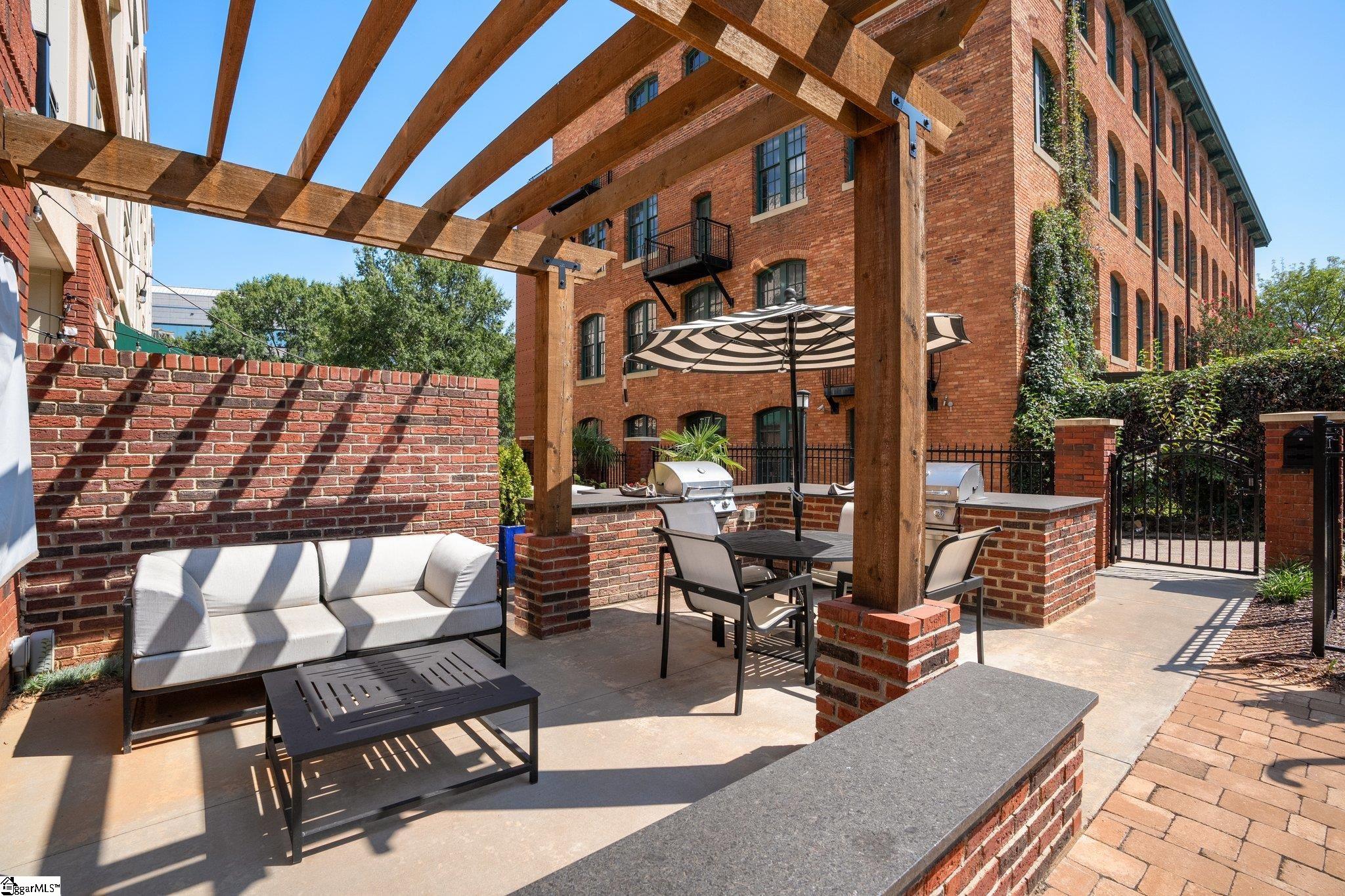 98 E McBee Avenue UNIT Unit 201 Greenville, SC 29601