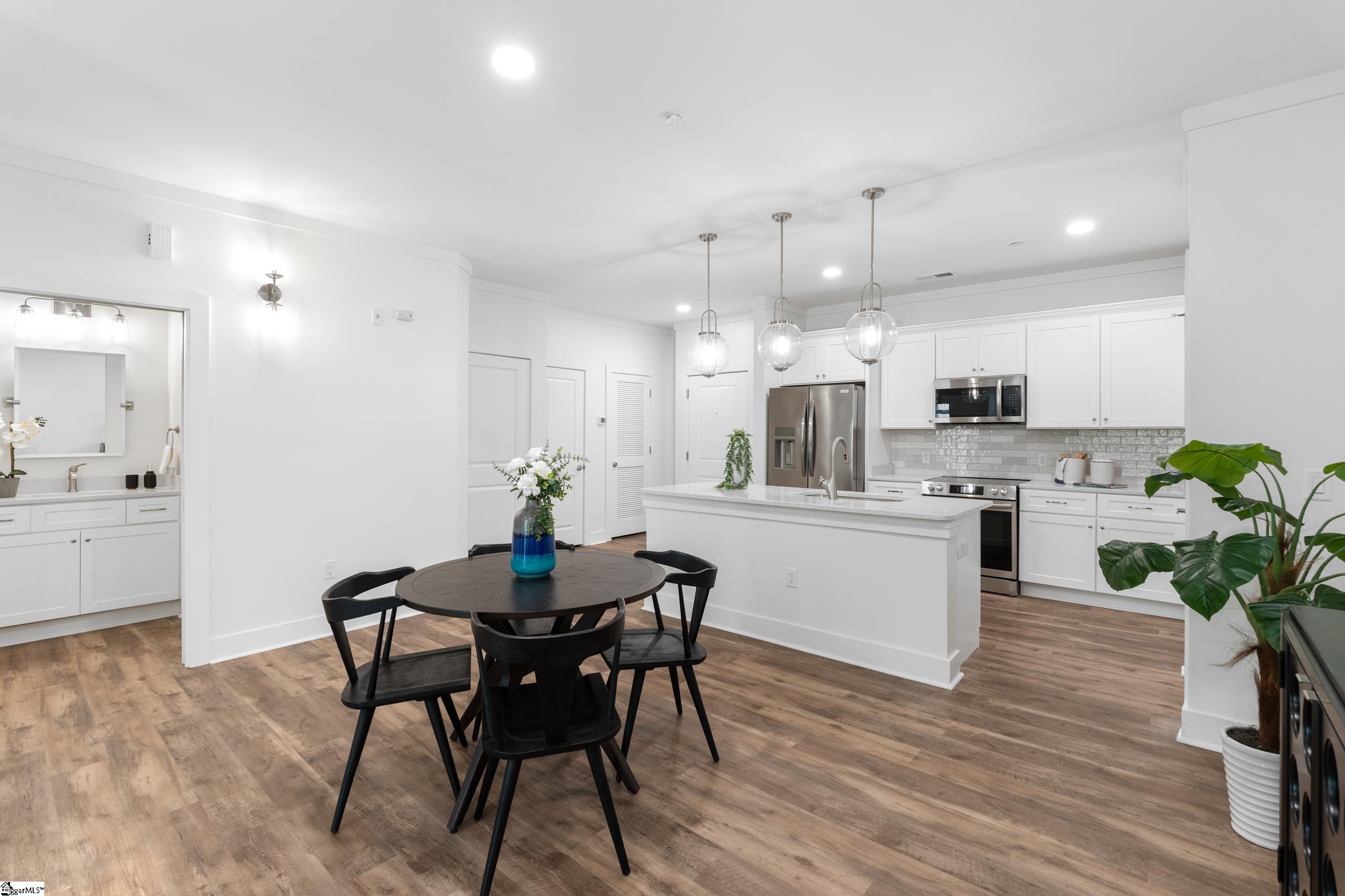 98 E McBee Avenue UNIT Unit 201 Greenville, SC 29601