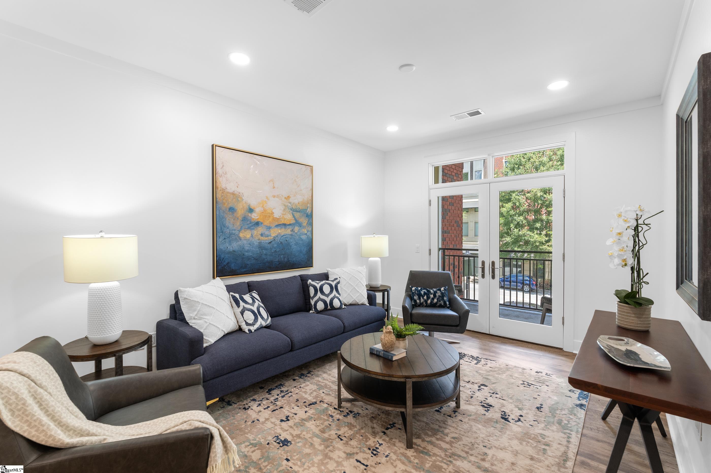 98 E McBee Avenue UNIT Unit 201 Greenville, SC 29601