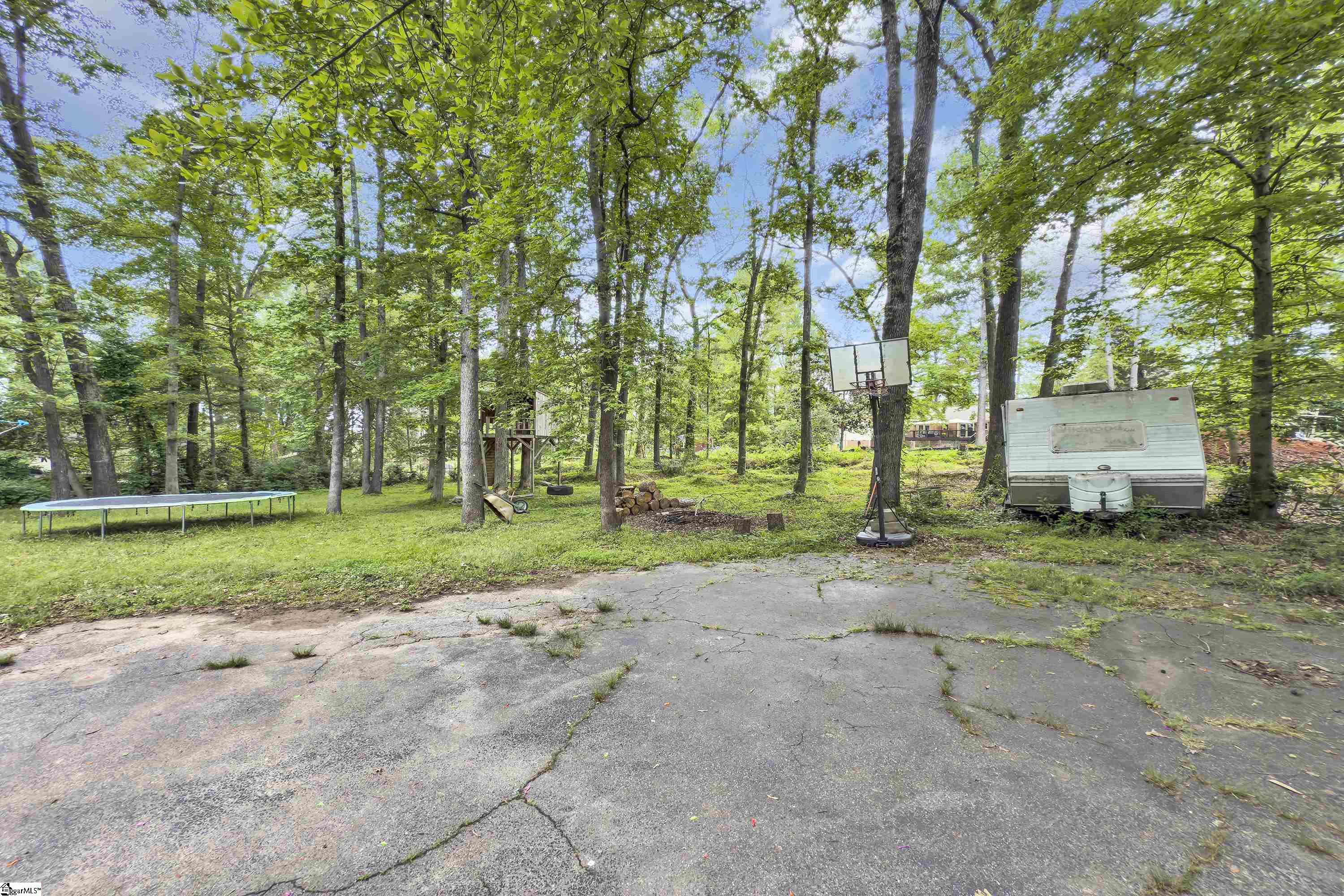 1304 NE Main Street Simpsonville, SC 29681