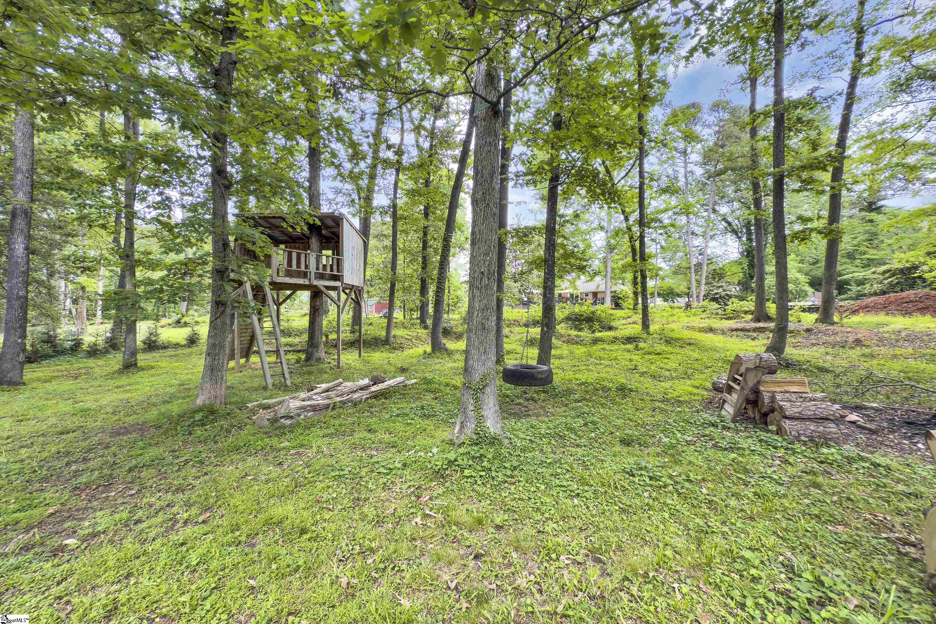 1304 NE Main Street Simpsonville, SC 29681