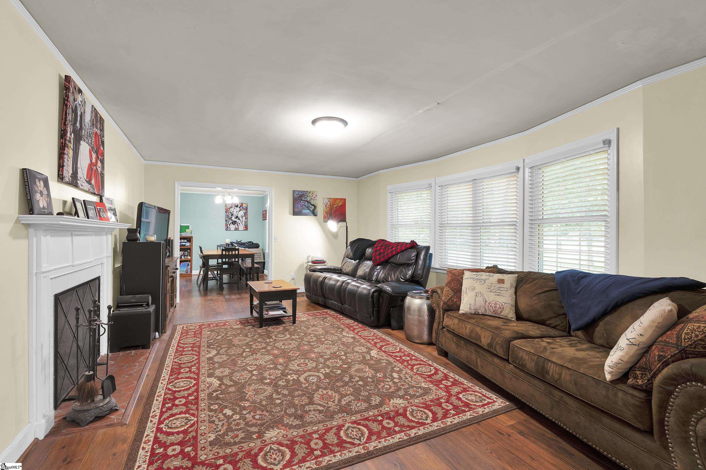1304 NE Main Street Simpsonville, SC 29681
