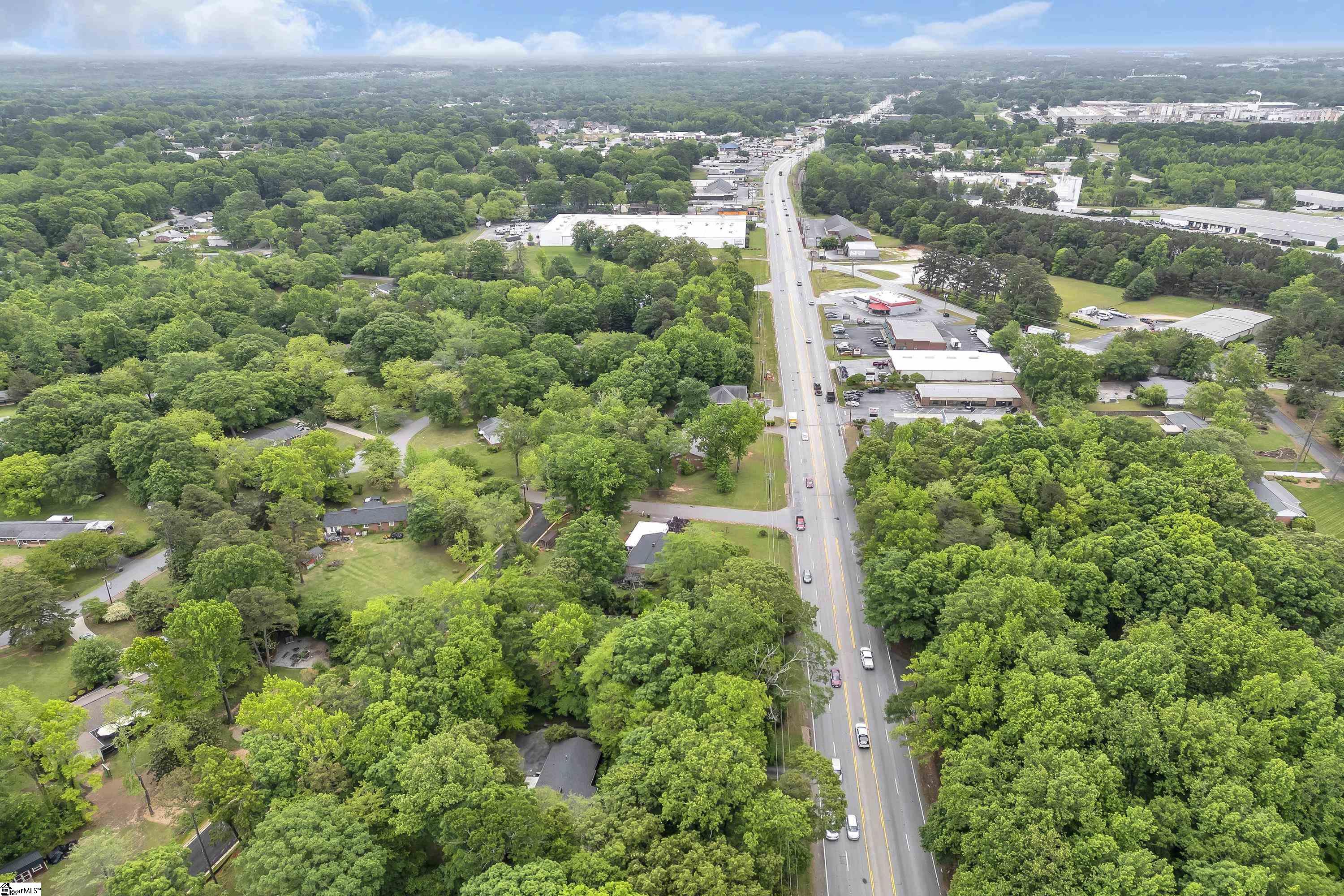 1304 NE Main Street Simpsonville, SC 29681