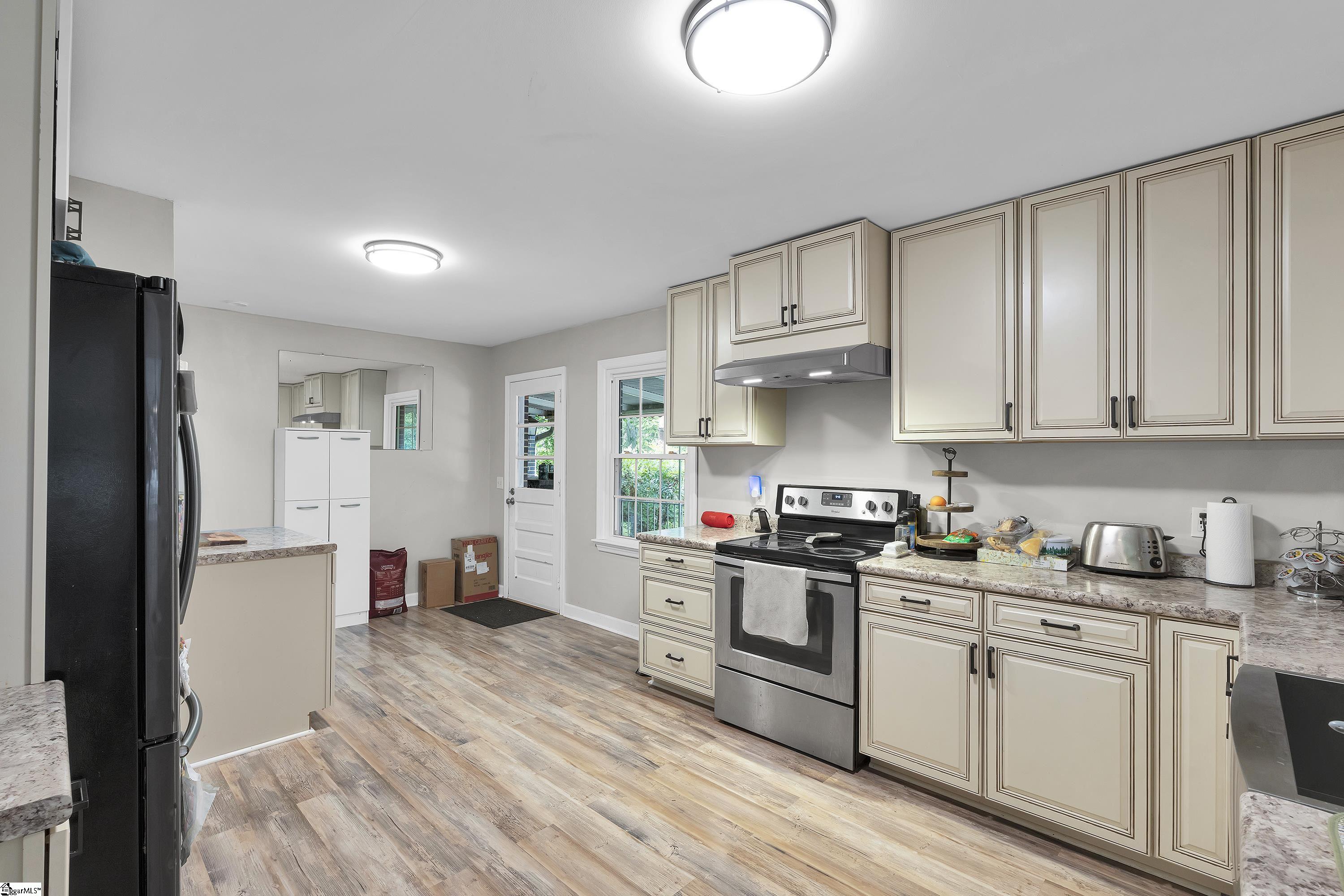 1304 NE Main Street Simpsonville, SC 29681