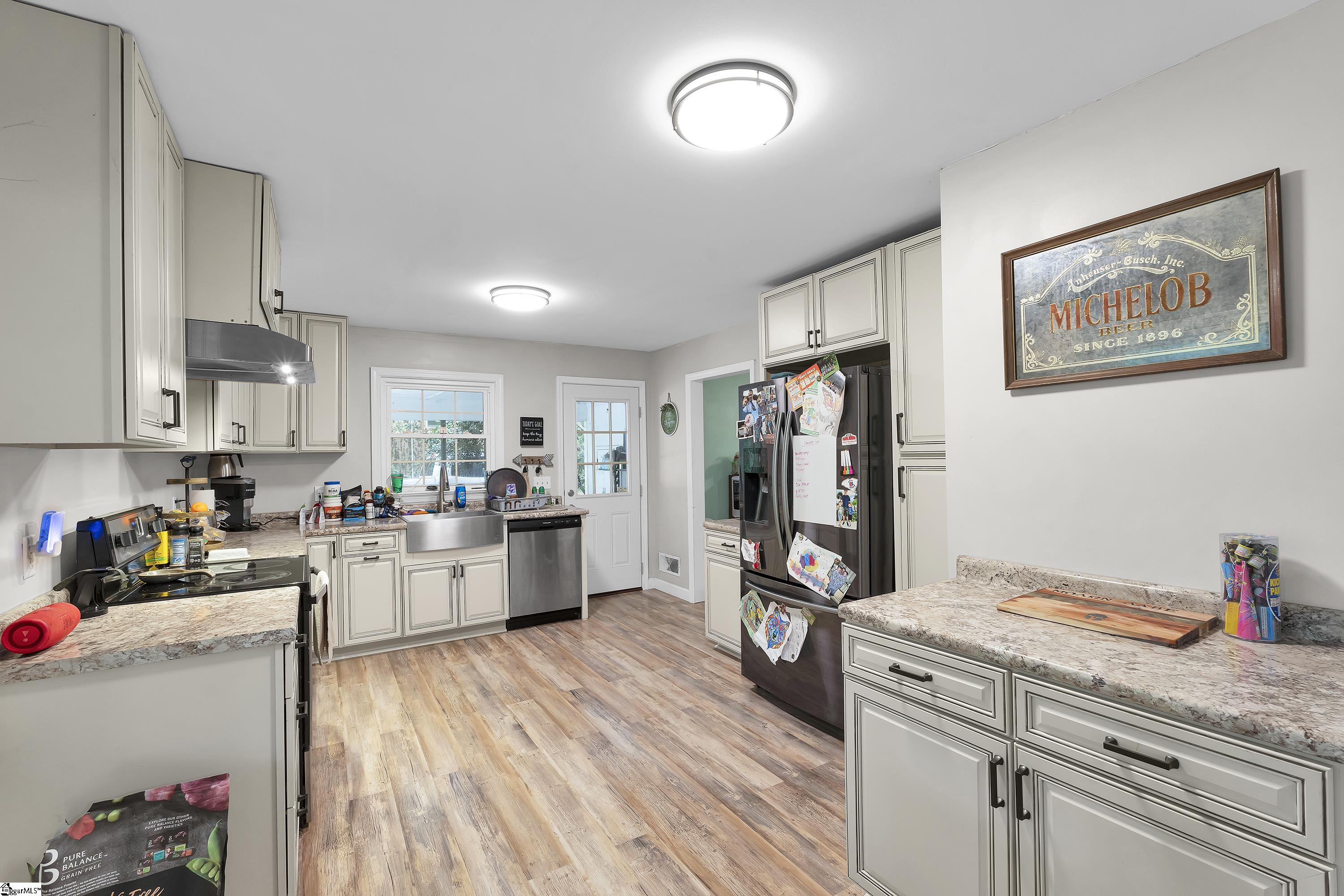 1304 NE Main Street Simpsonville, SC 29681
