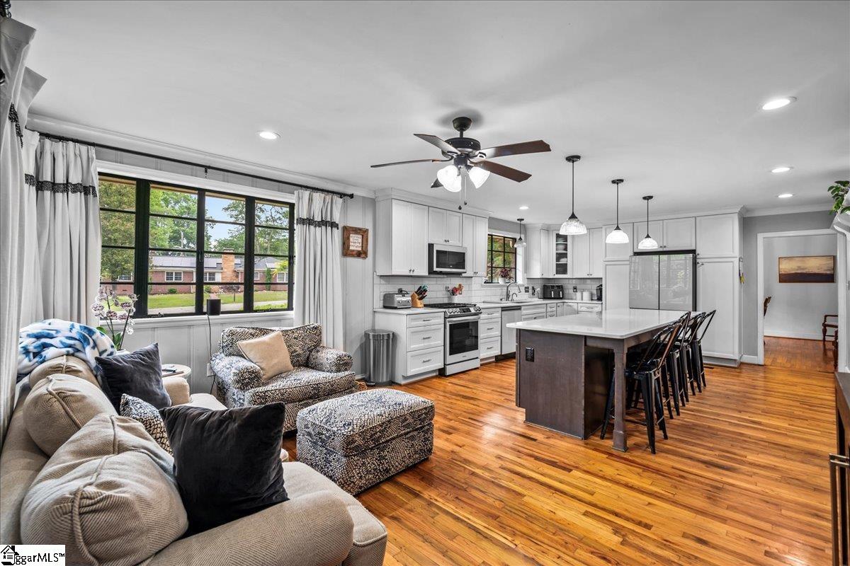 1100 Greenacres Anderson, SC 29621