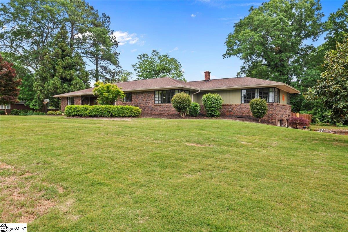 1100 Greenacres Anderson, SC 29621