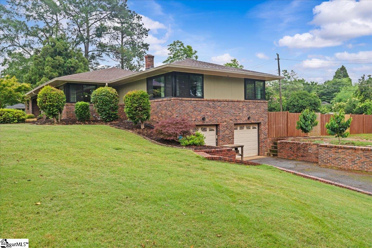 1100 Greenacres Anderson, SC 29621