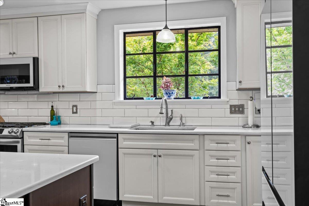 1100 Greenacres Anderson, SC 29621