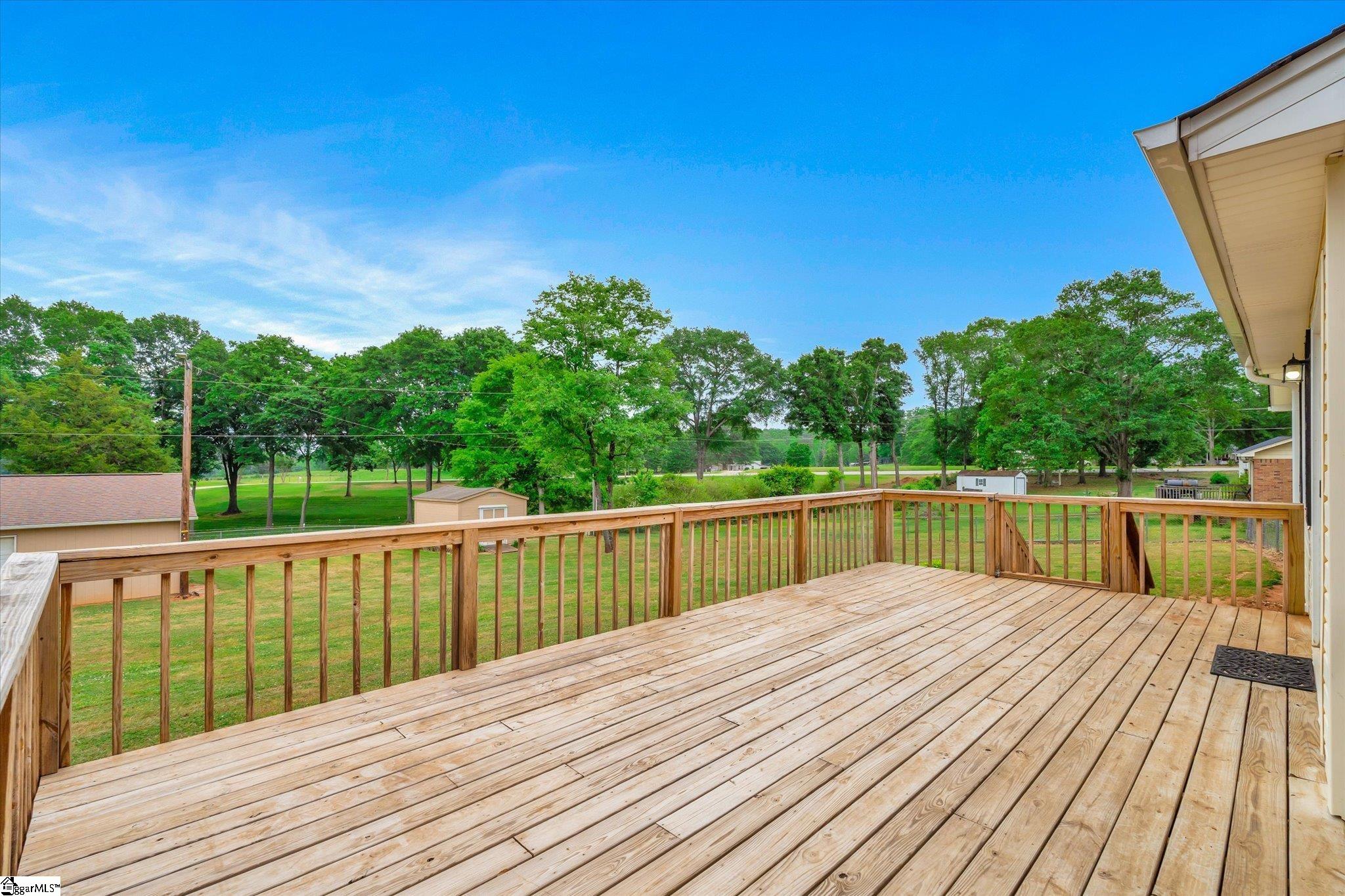 104 Country Glen Lane
