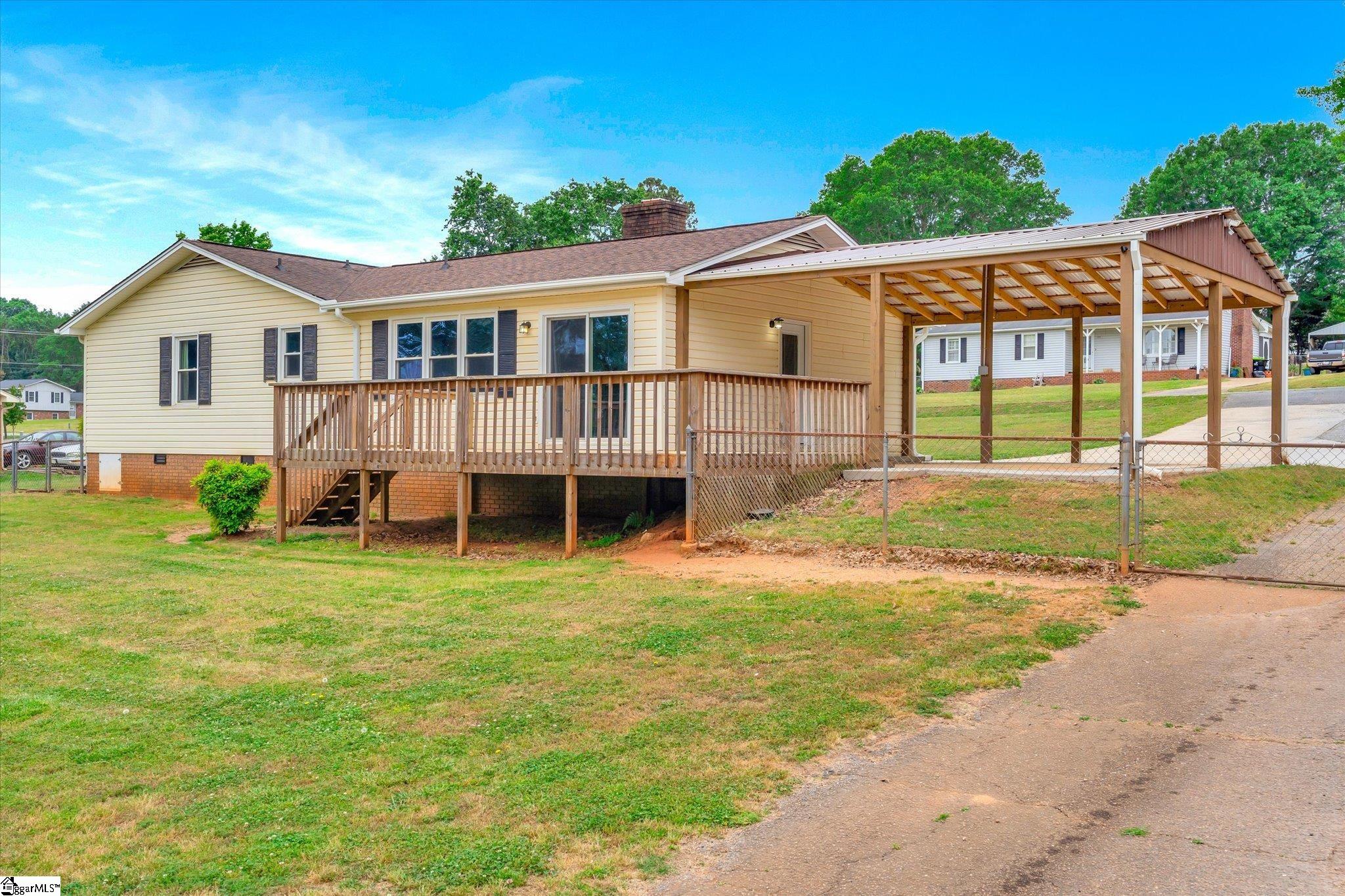 104 Country Glen Lane