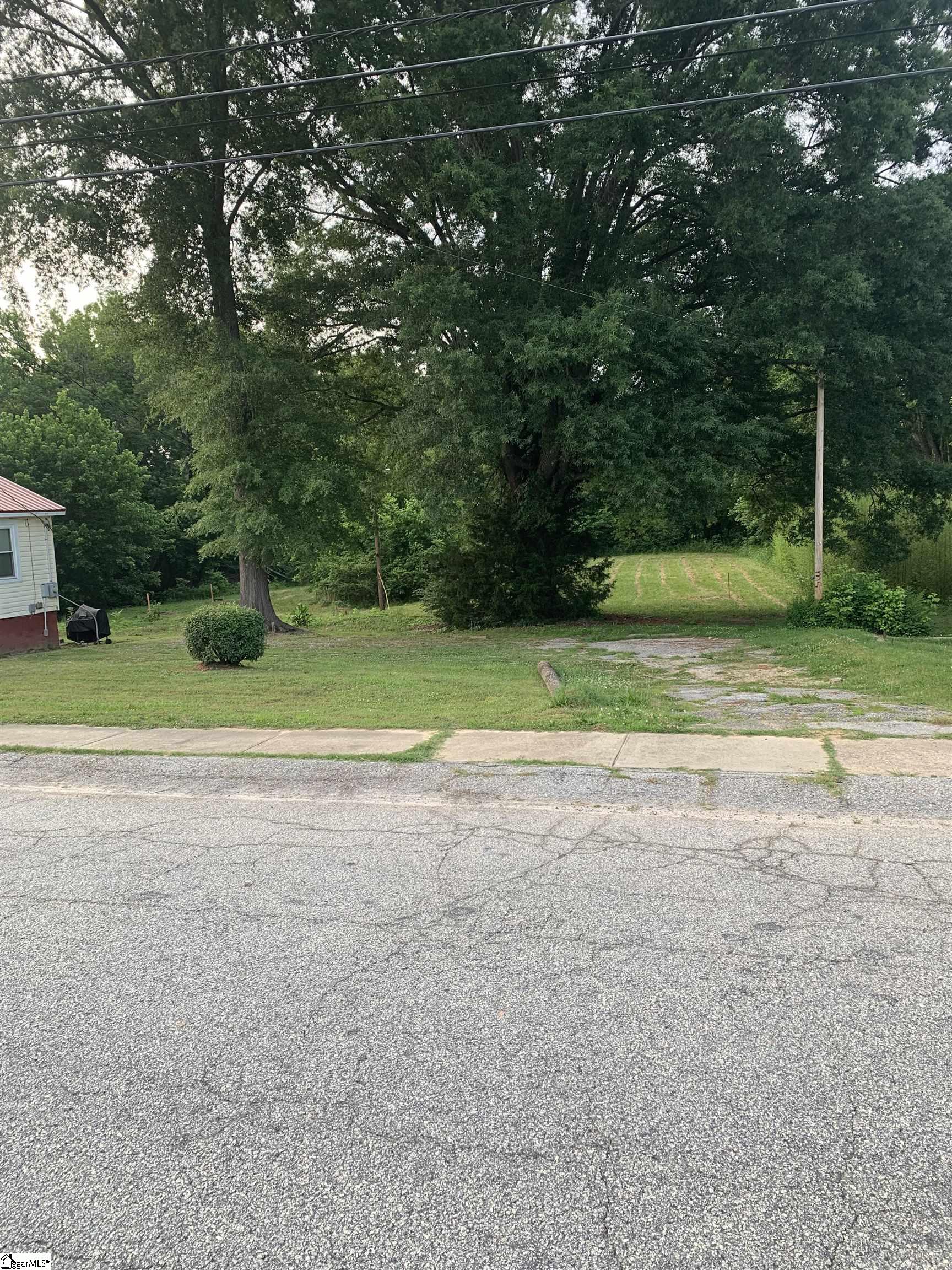 E Hampton Street Laurens, SC 29360