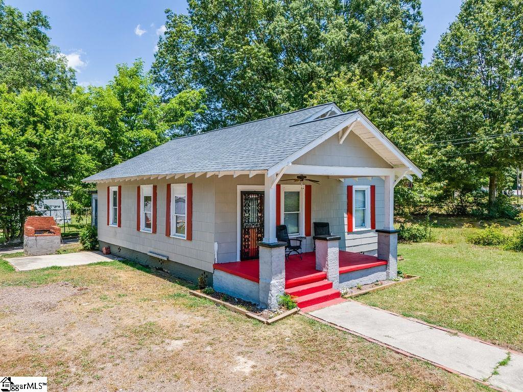 46 Peachtree Street Clinton, SC 29325